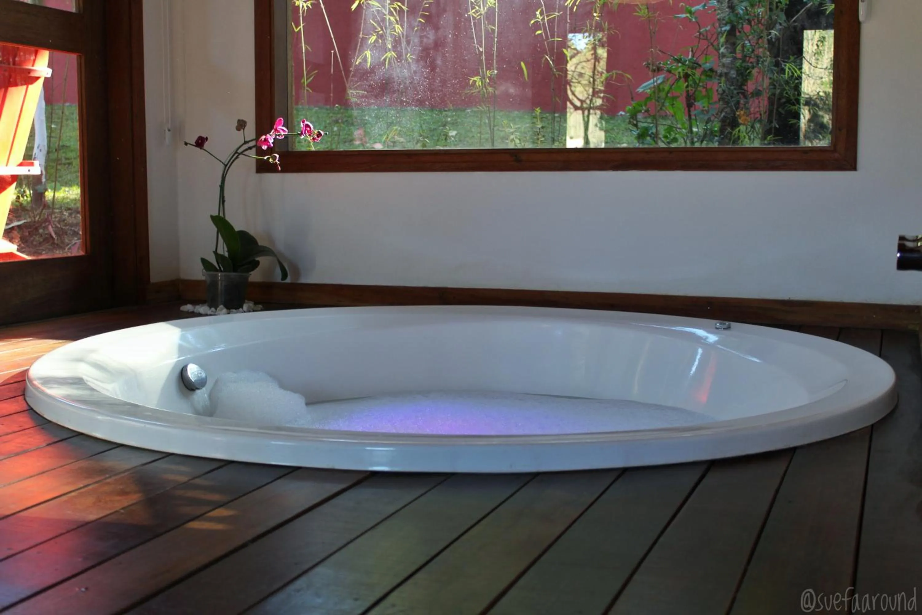 Hot Tub in Resort Magnifico