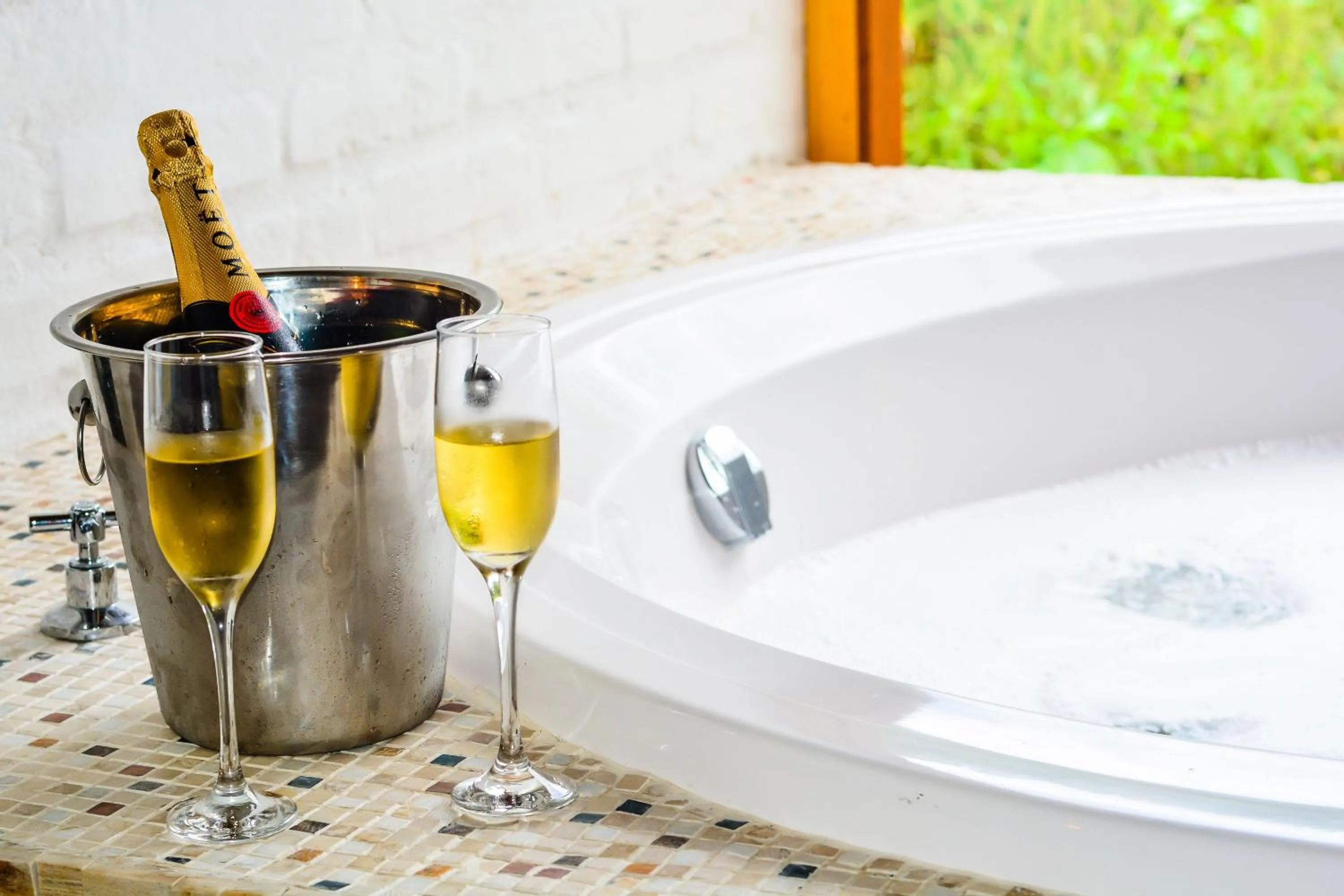 Hot Tub in Resort Magnifico