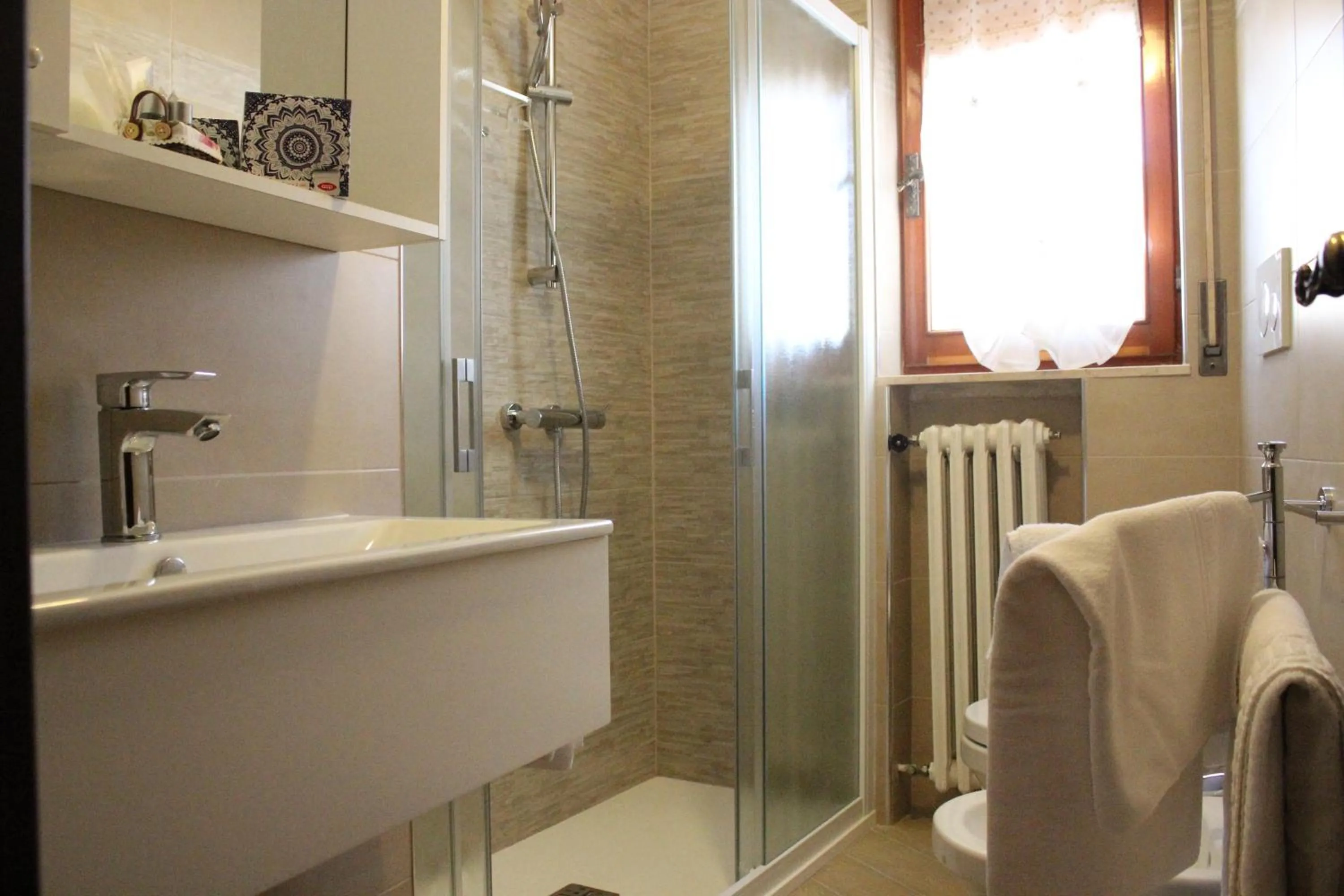 Bathroom in Albergo Filietto