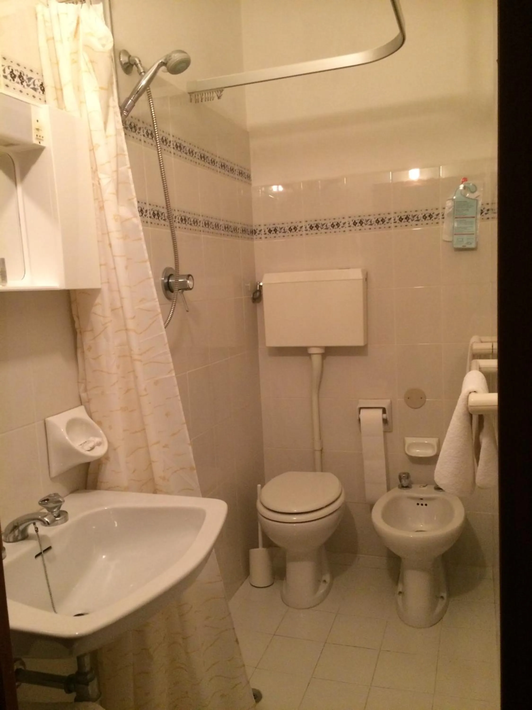 Bathroom in Albergo Filietto