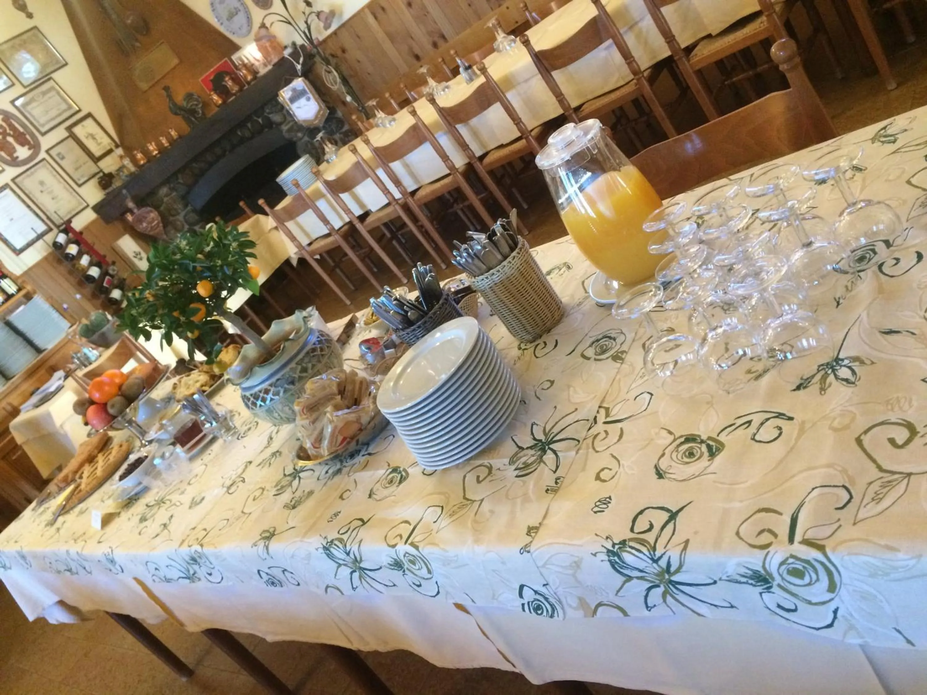 Buffet breakfast in Albergo Filietto