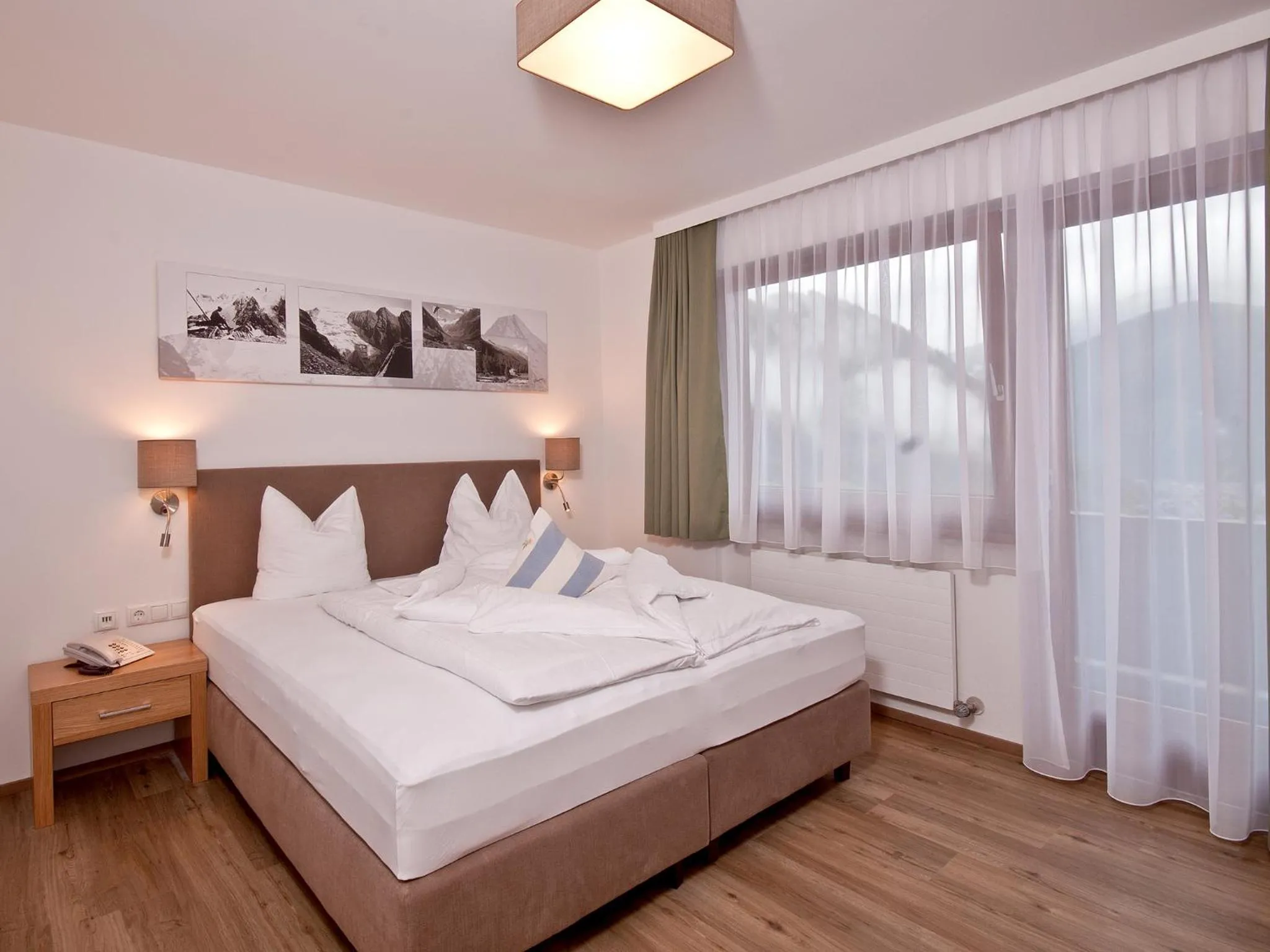 Bedroom, Bed in Hotel Neuwirt