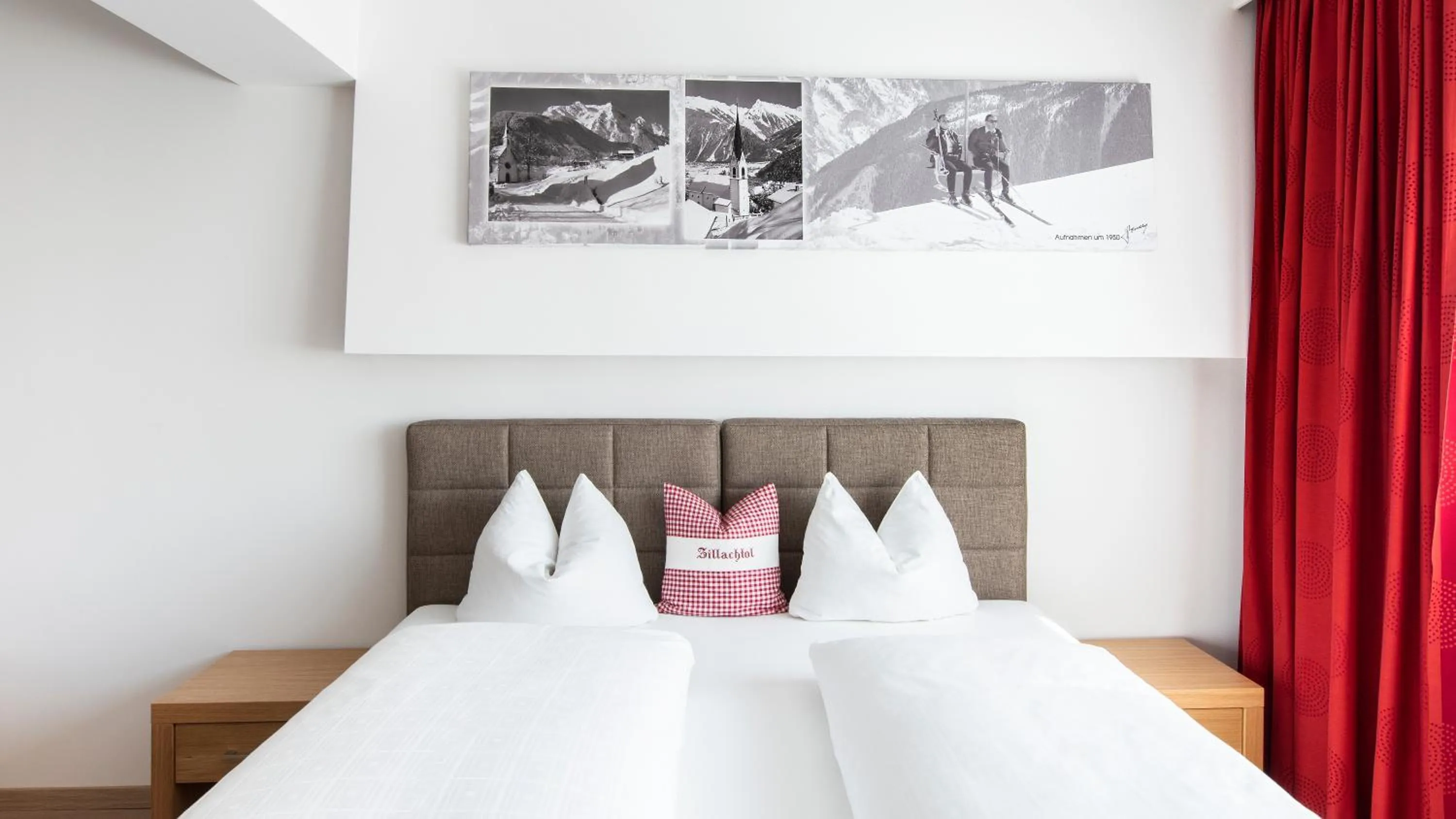 Bed in Hotel Neuwirt