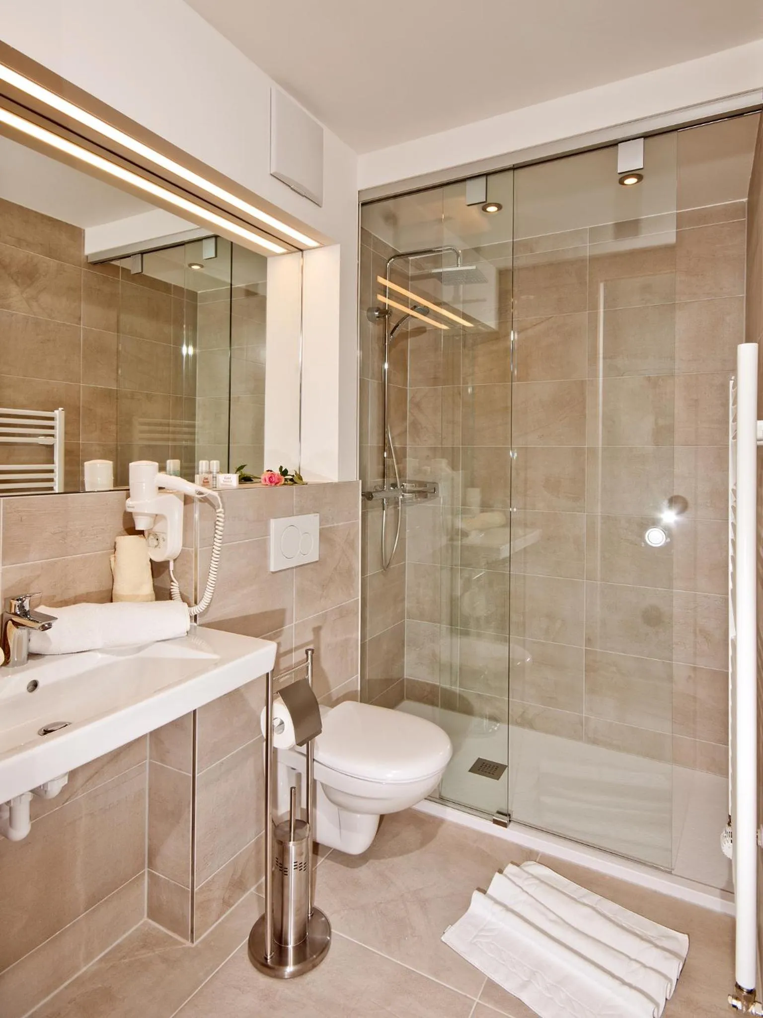 Bathroom in Hotel Neuwirt