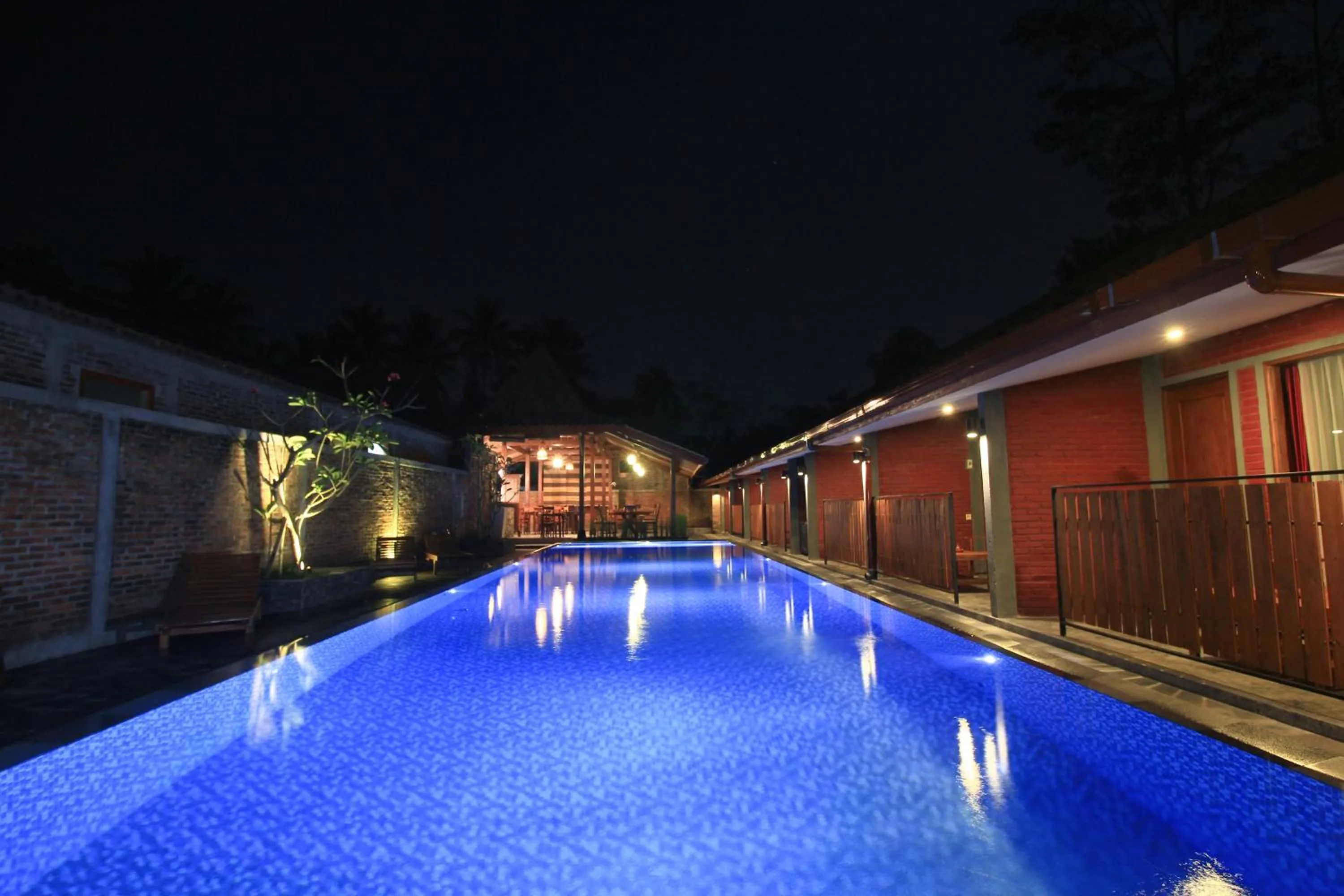 Swimming pool in Wahid Borobudur