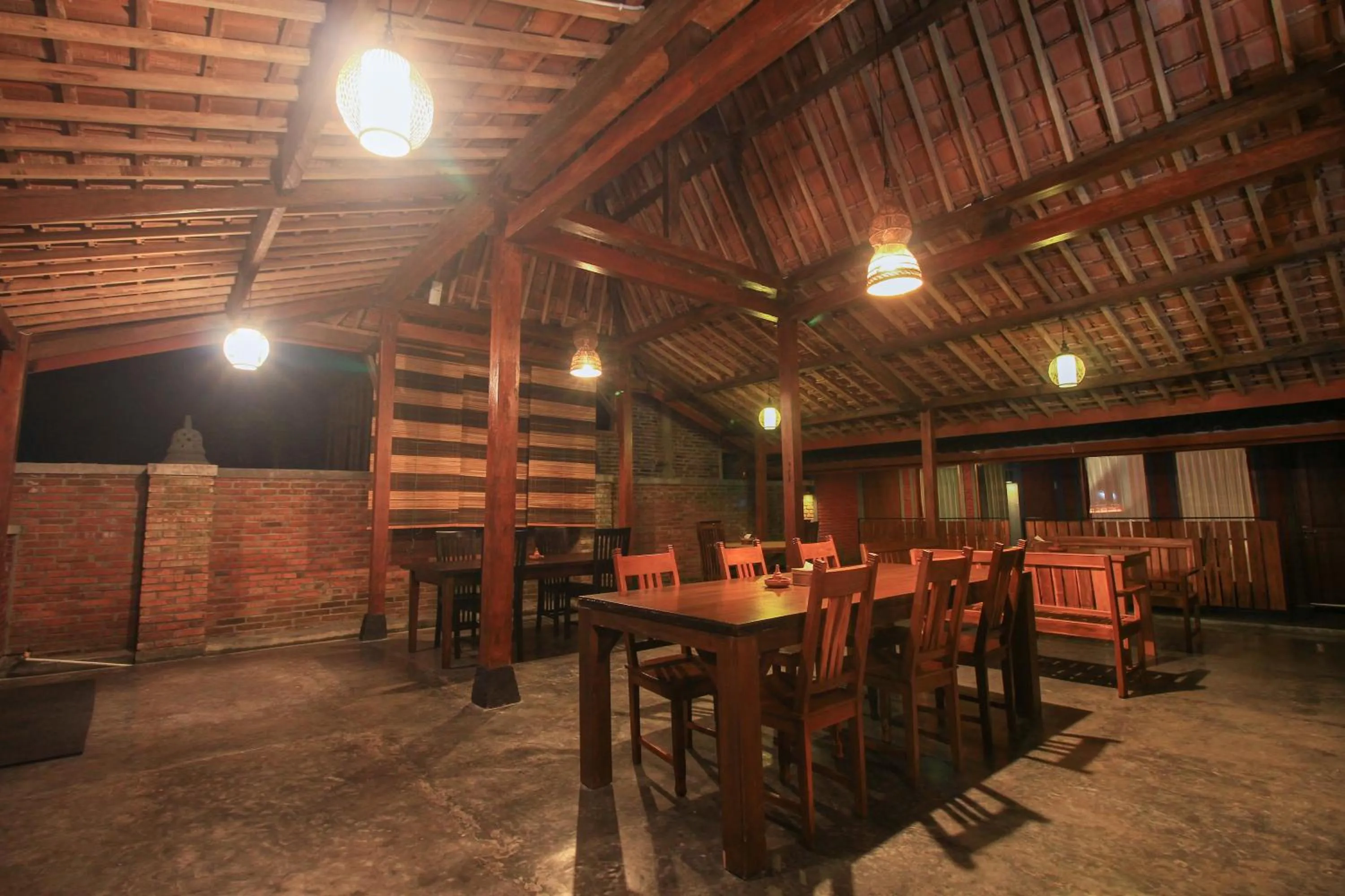 Restaurant/places to eat in Wahid Borobudur