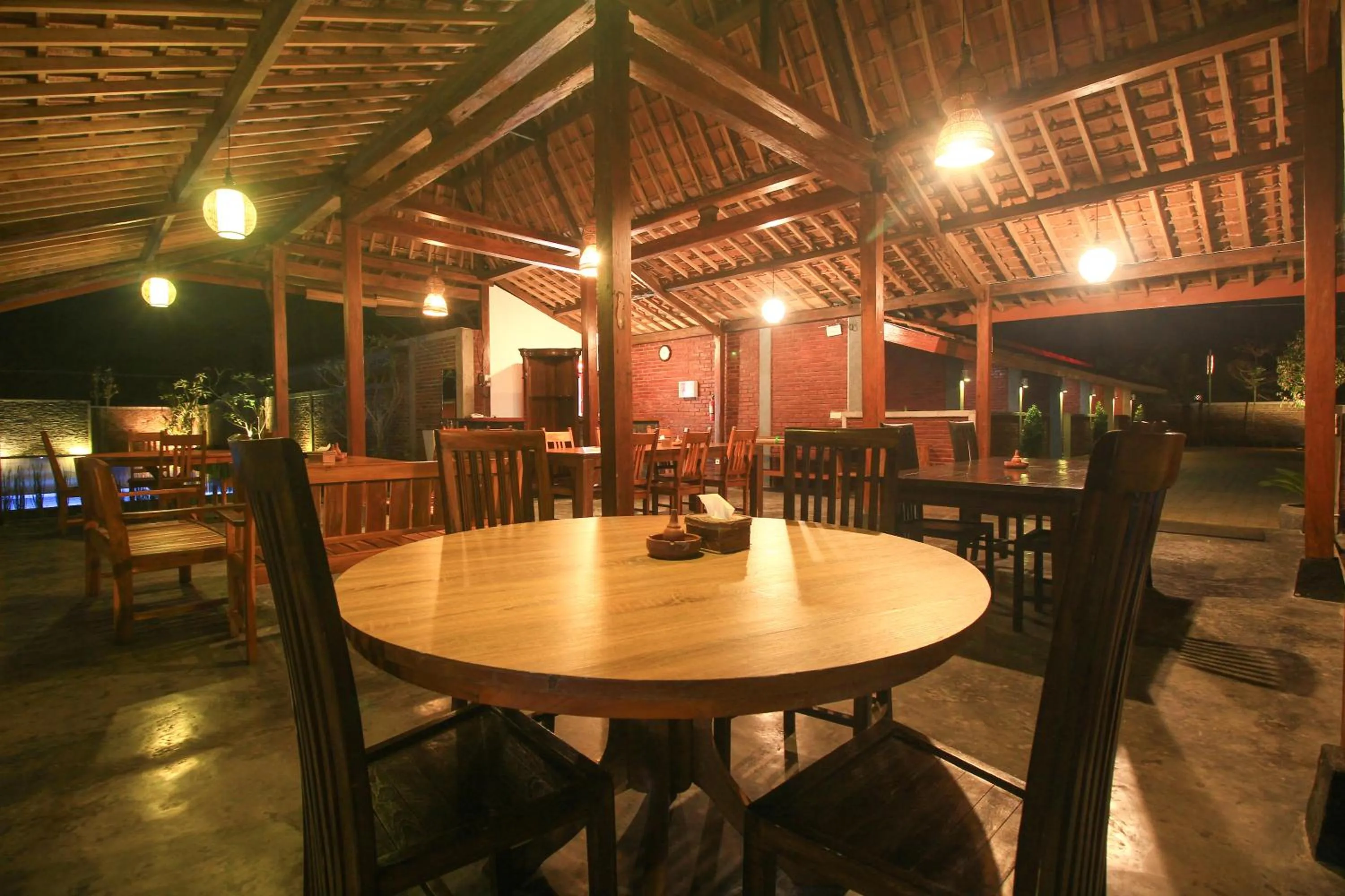 Restaurant/places to eat in Wahid Borobudur