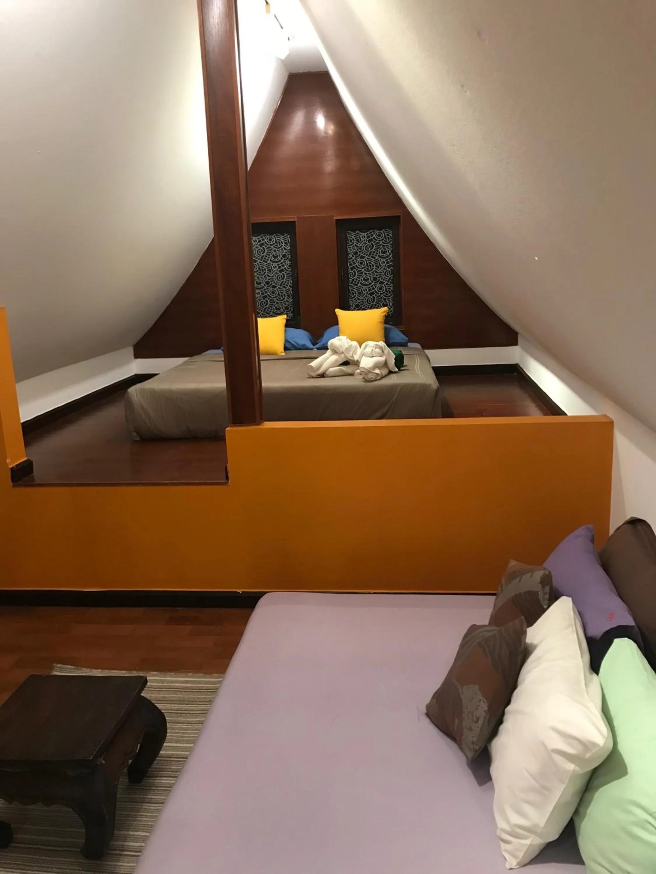 group of guests, Bed in Villa Chaya