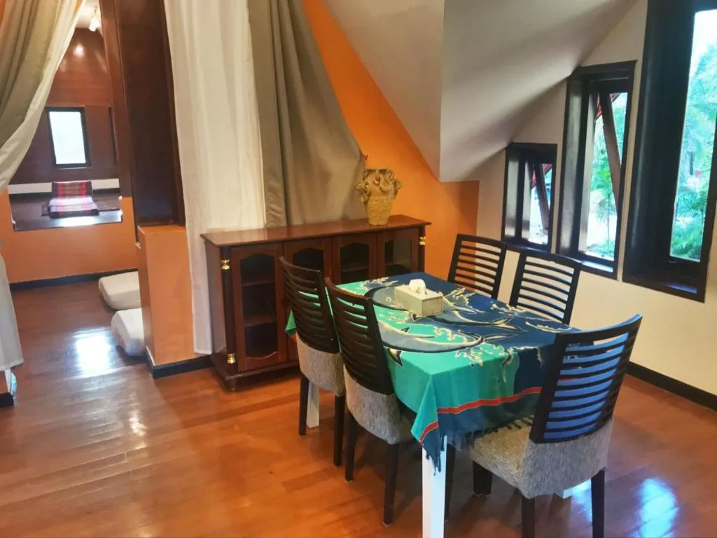 Dining area in Villa Chaya
