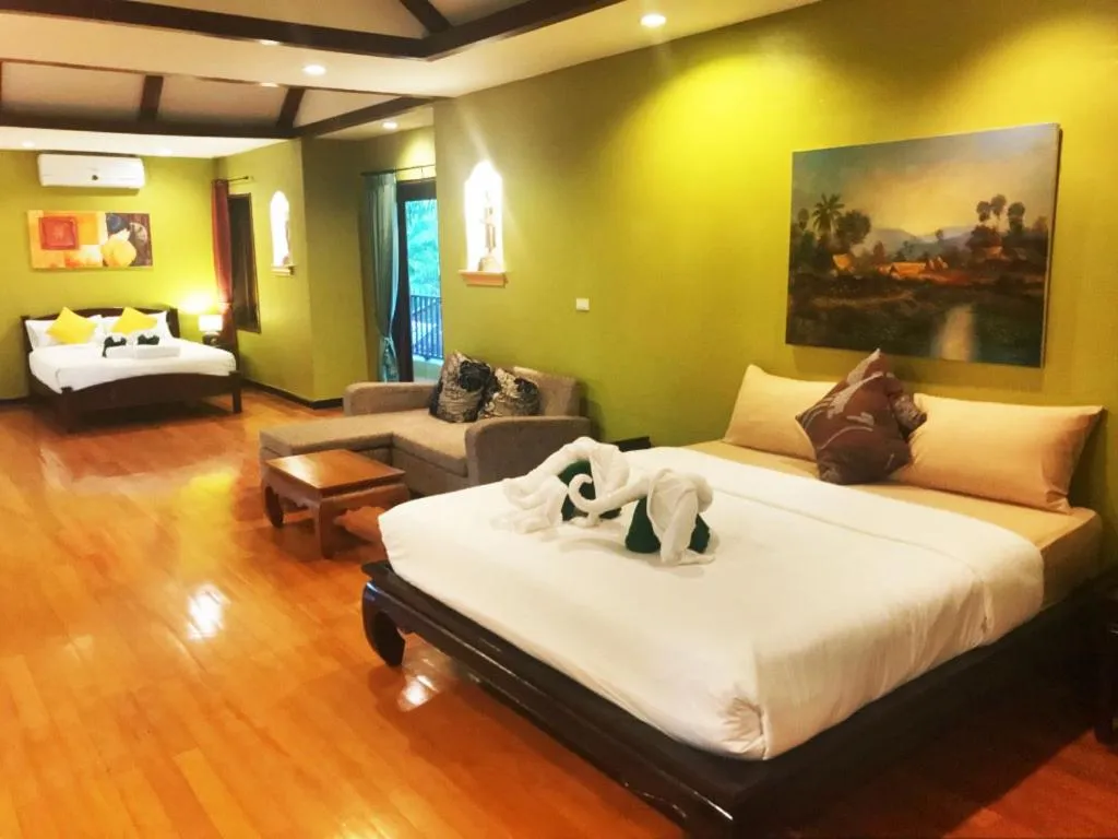 Photo of the whole room, Bed in Villa Chaya