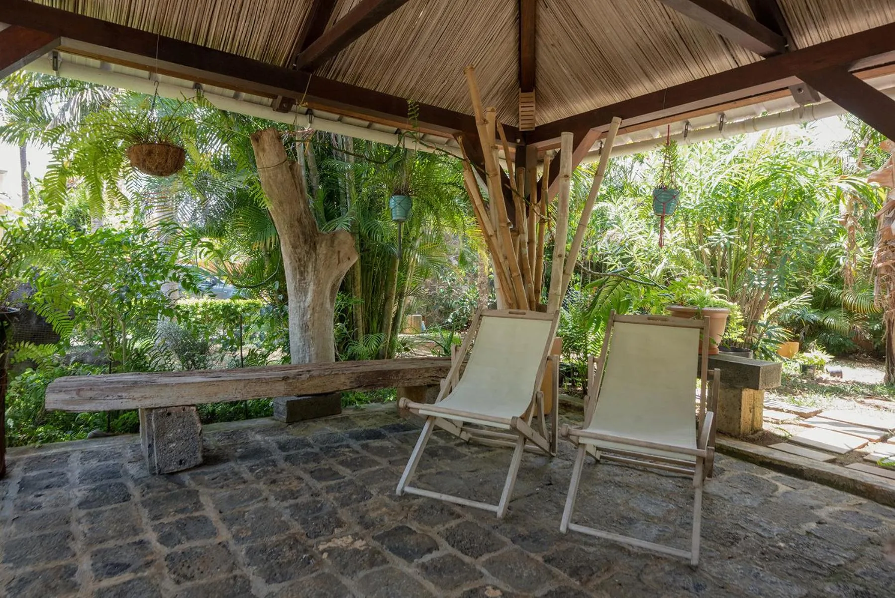 Patio in Maison D’hôtes Coignet