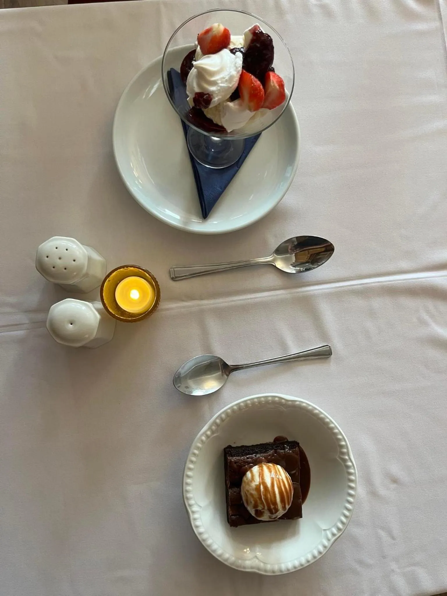 Restaurant/places to eat in The Lanes Hotel