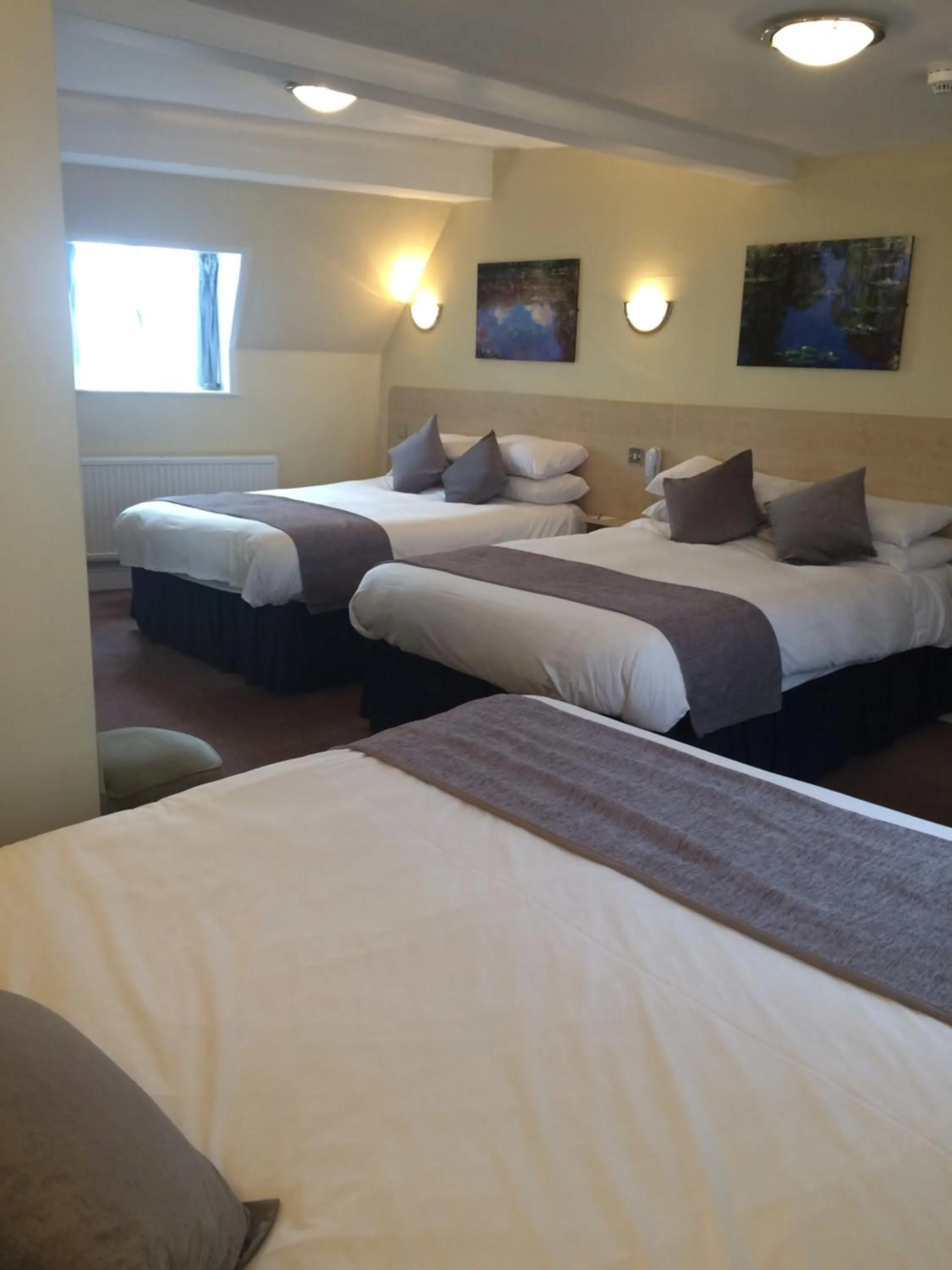 Bed in The Lanes Hotel