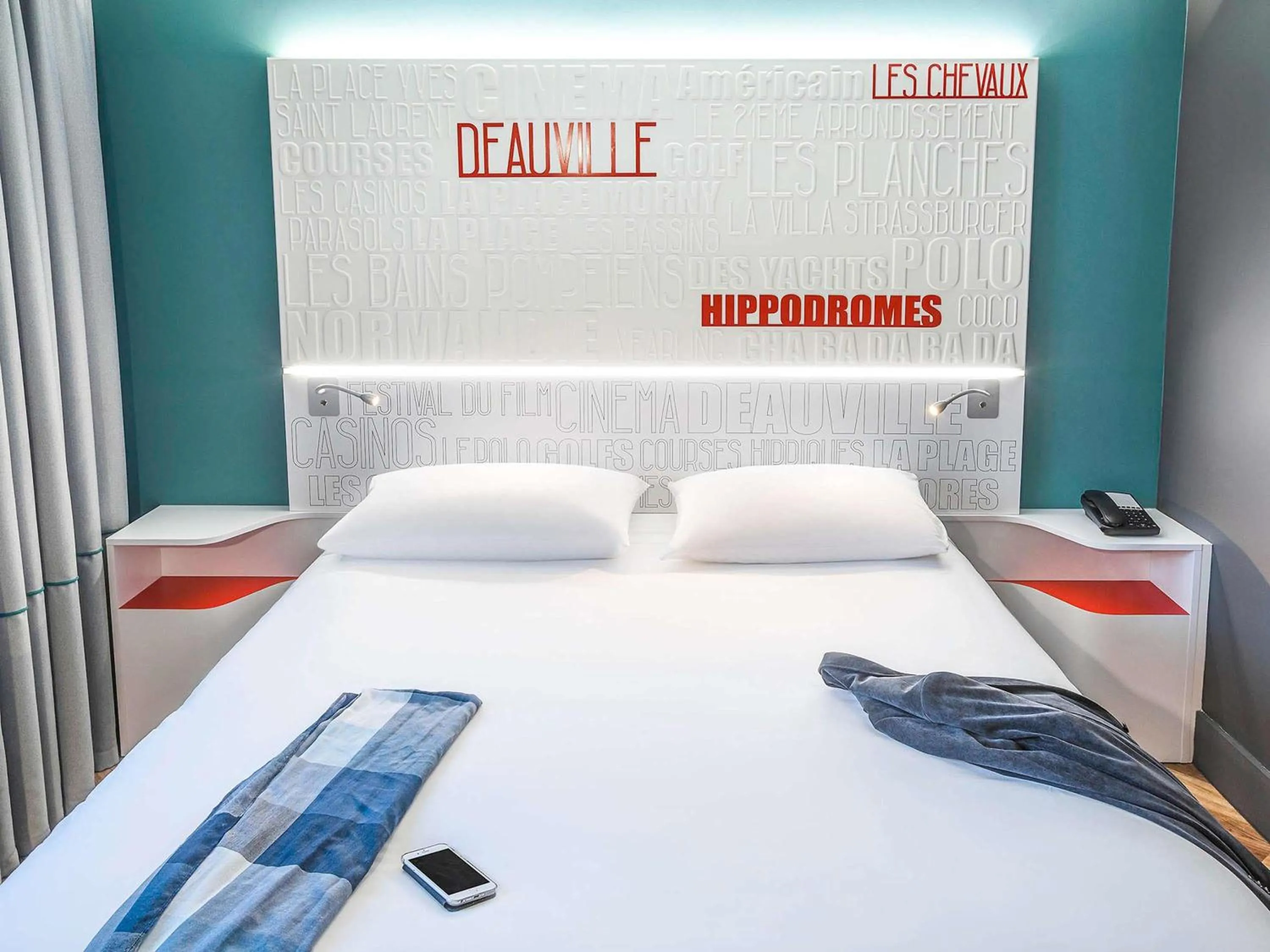 Bedroom, Bed in ibis Styles Deauville Centre