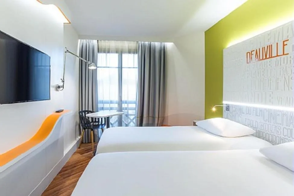 Bed in ibis Styles Deauville Centre