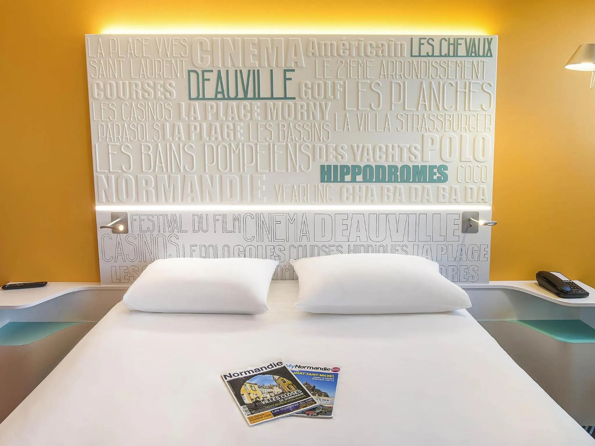 Bedroom, Bed in ibis Styles Deauville Centre