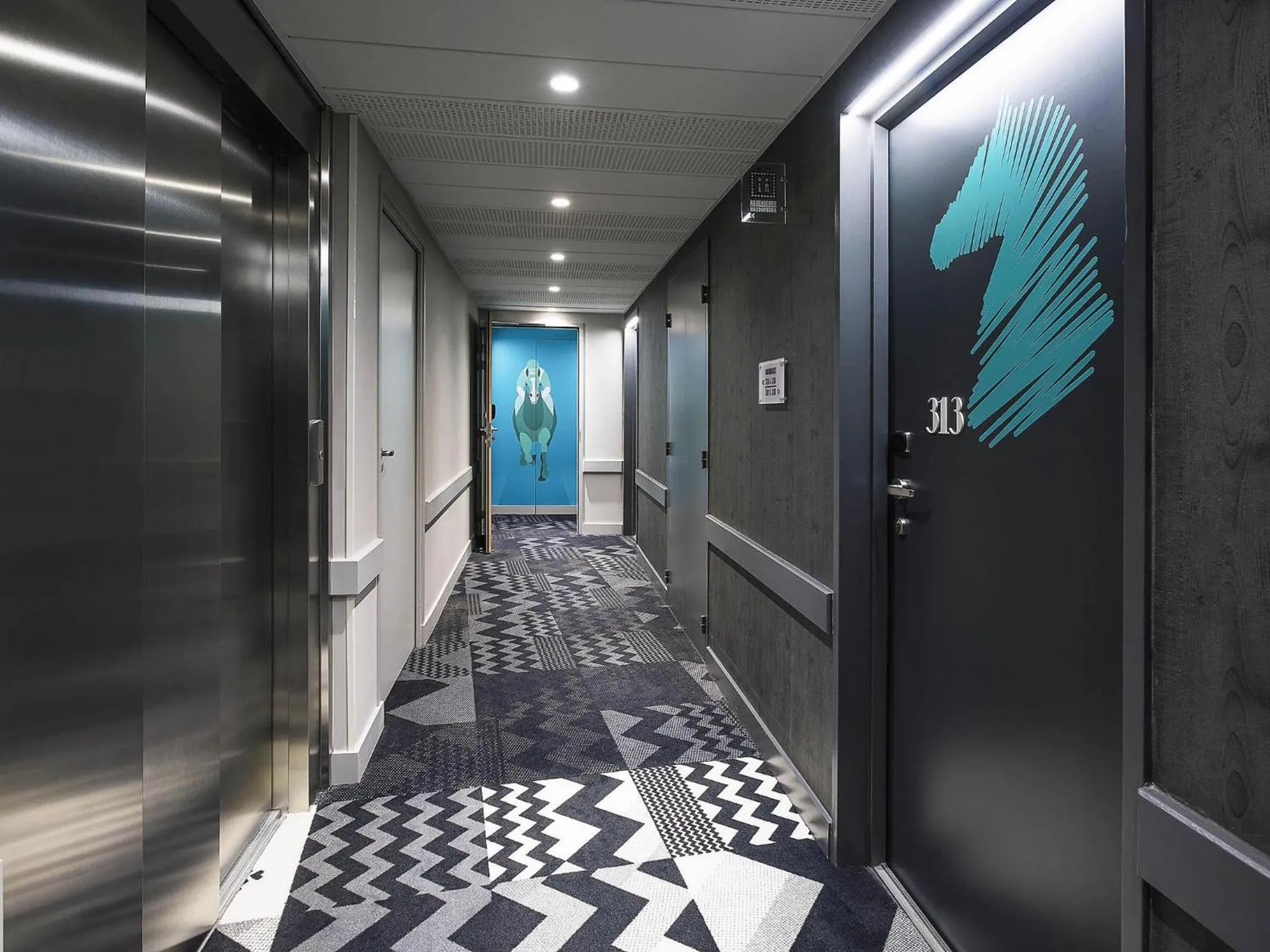 Bedroom in ibis Styles Deauville Centre