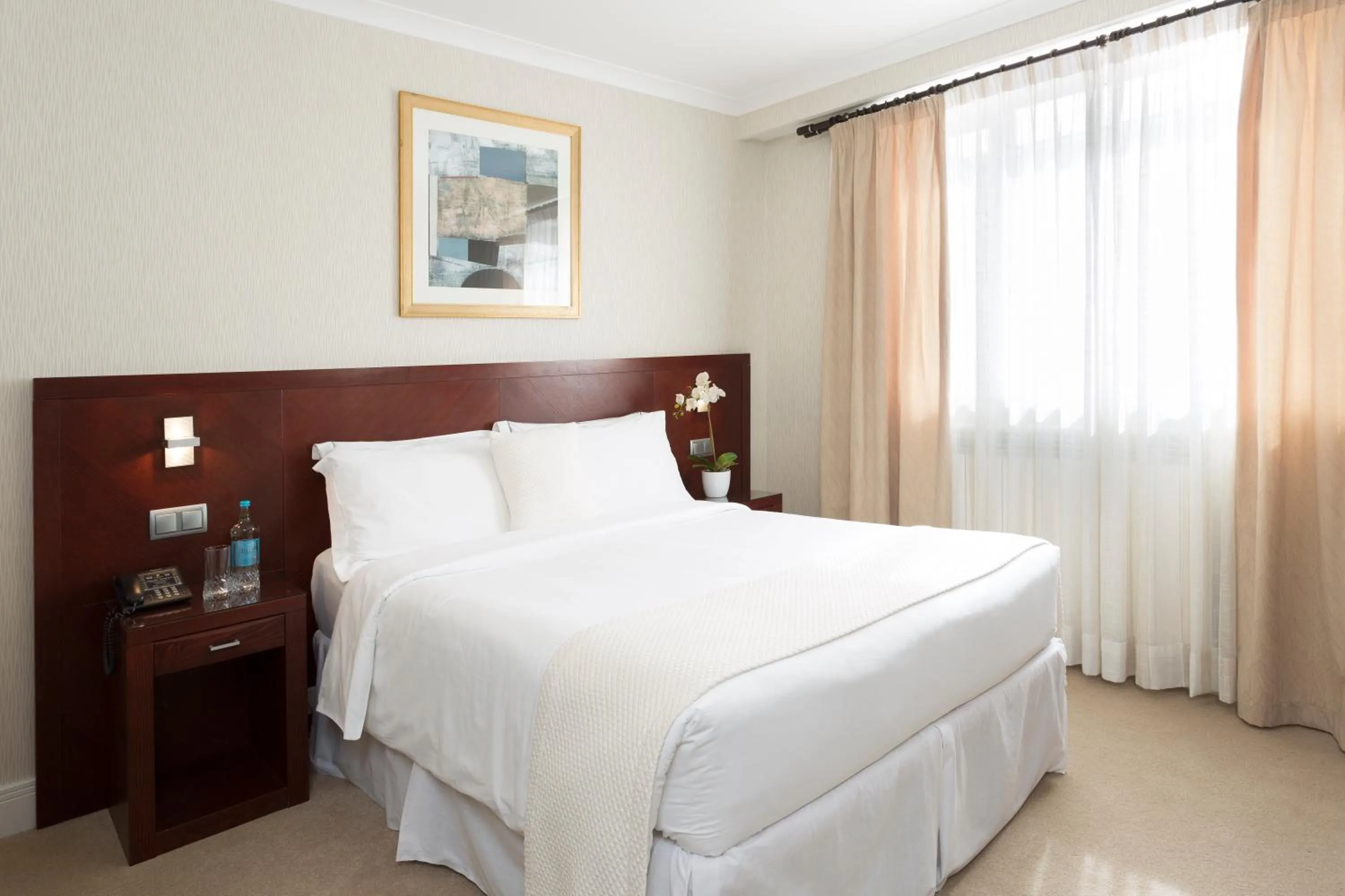 Bed in The Savoy Jersey