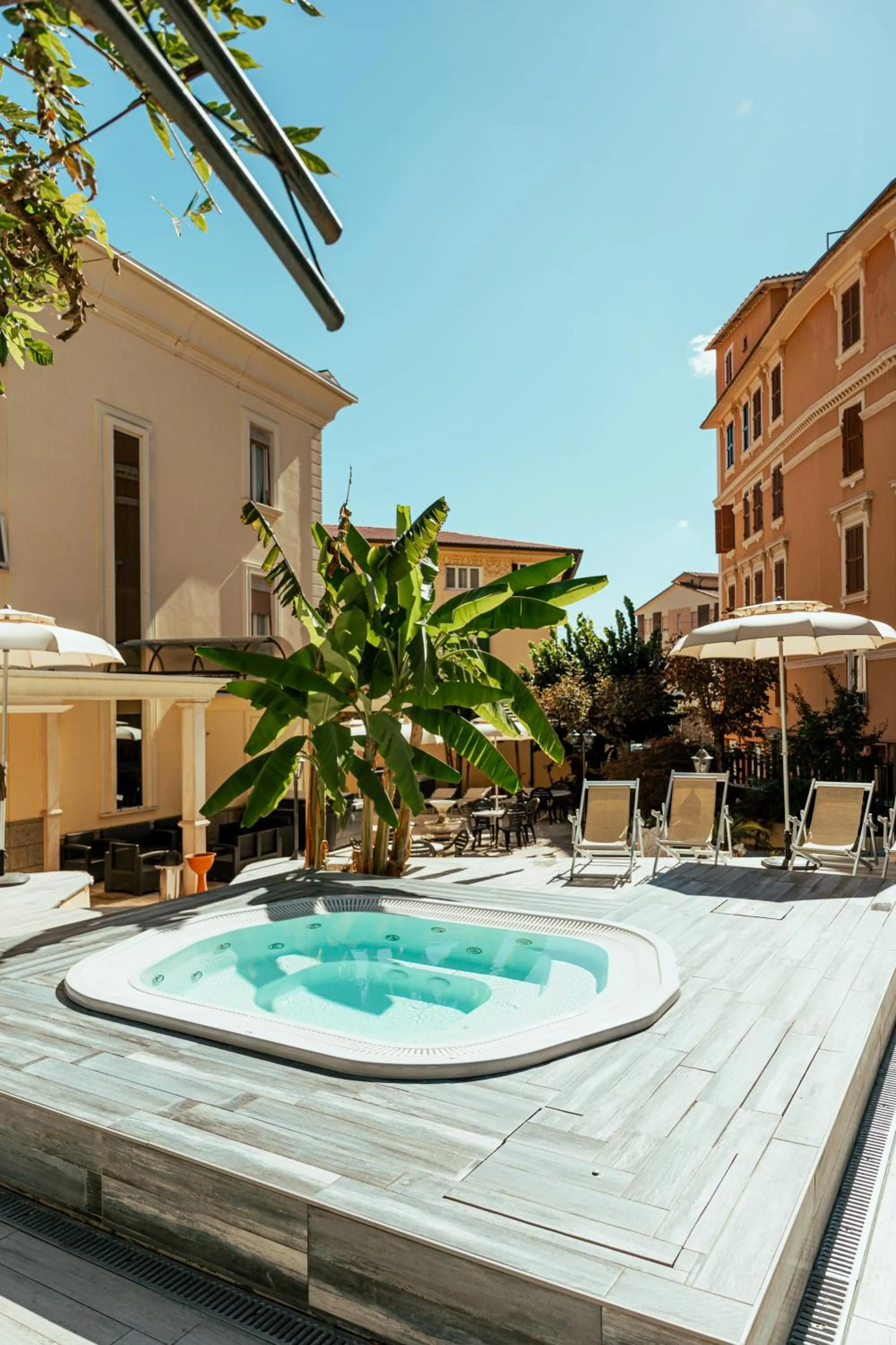 Hot Tub in Hotel Belsito Wellness & Spa