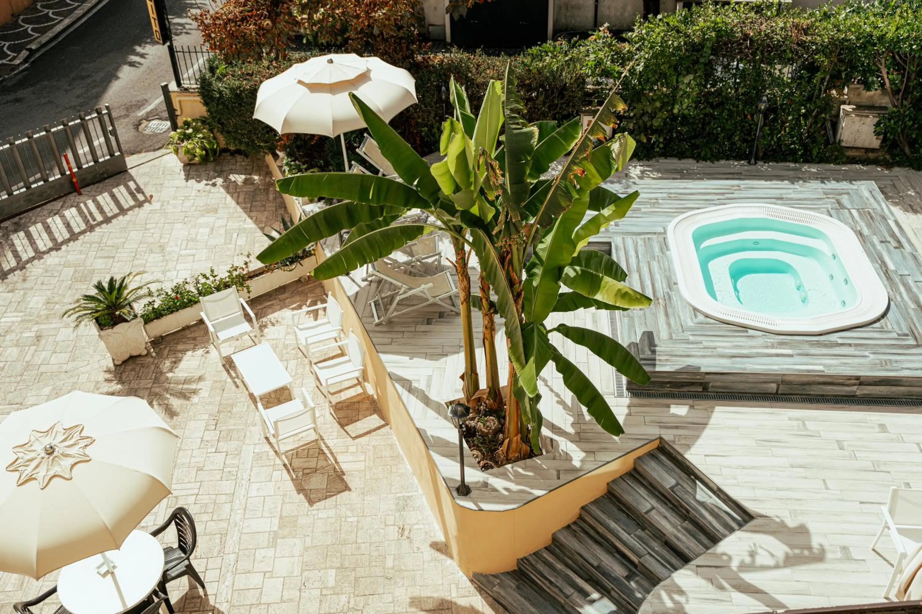 Hot Tub in Hotel Belsito Wellness & Spa