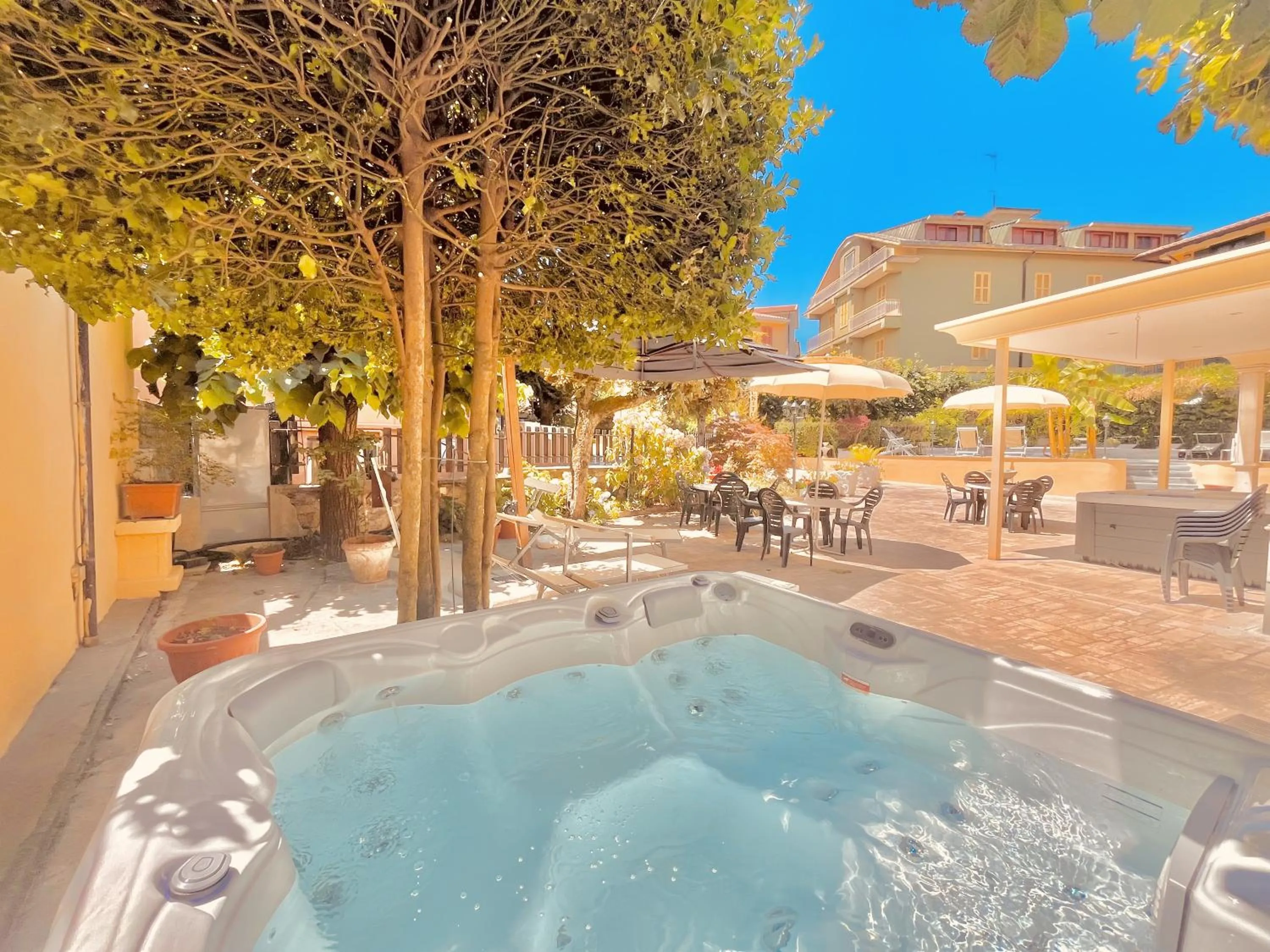 Hot Tub in Hotel Belsito Wellness & Spa