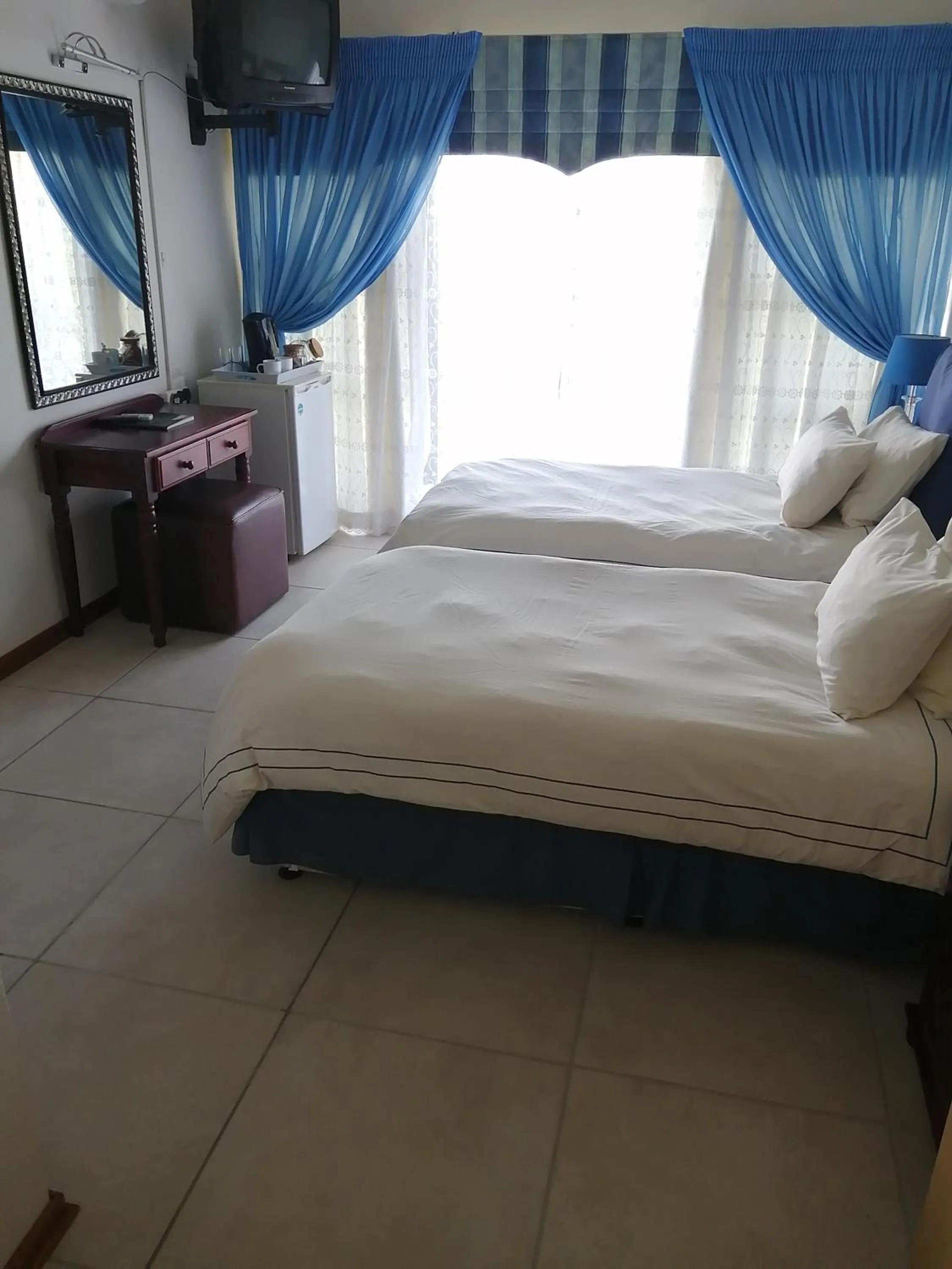 Photo of the whole room, Bed in Krige Lodge B&B