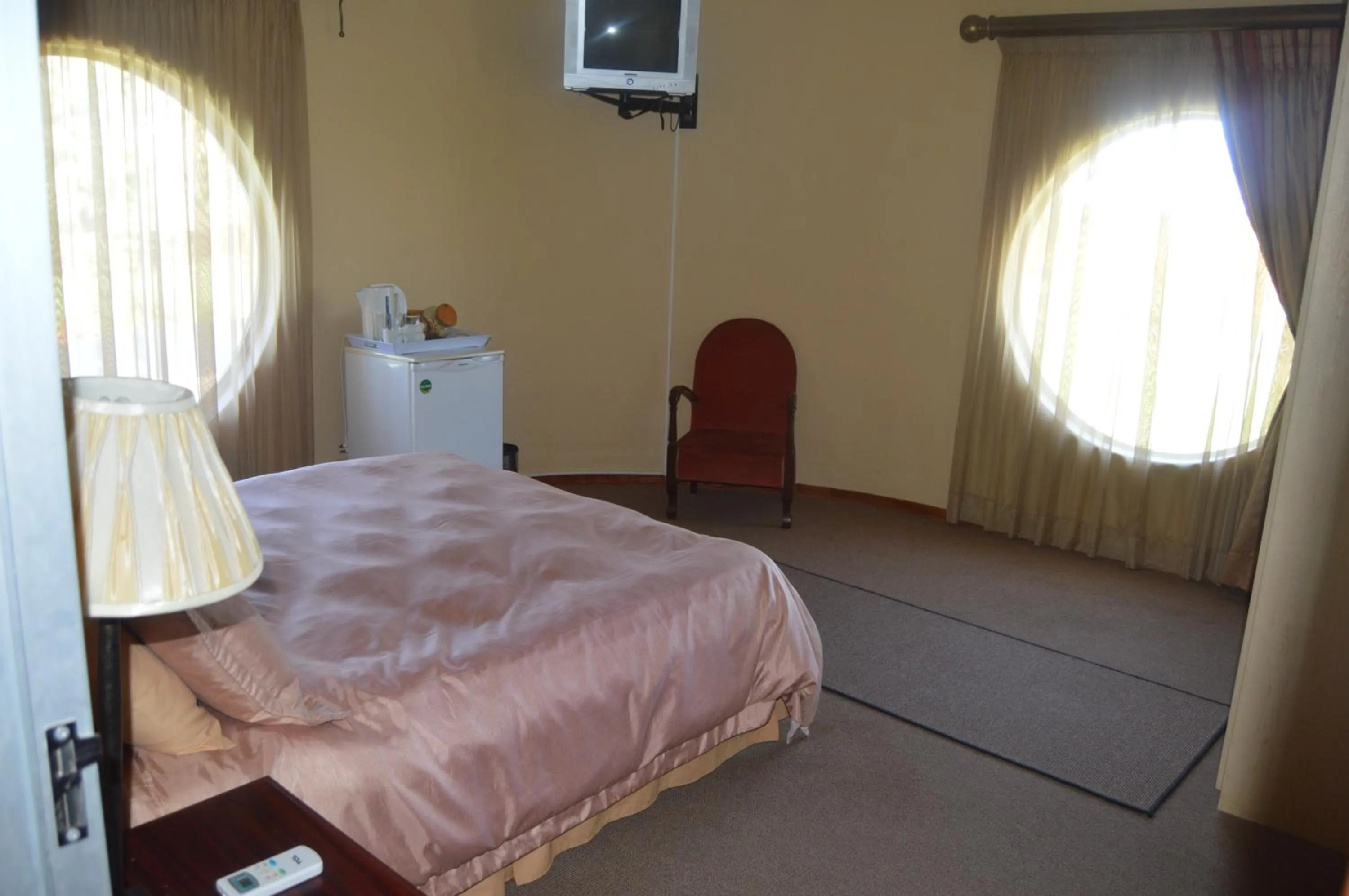 Photo of the whole room, Bed in Krige Lodge B&B
