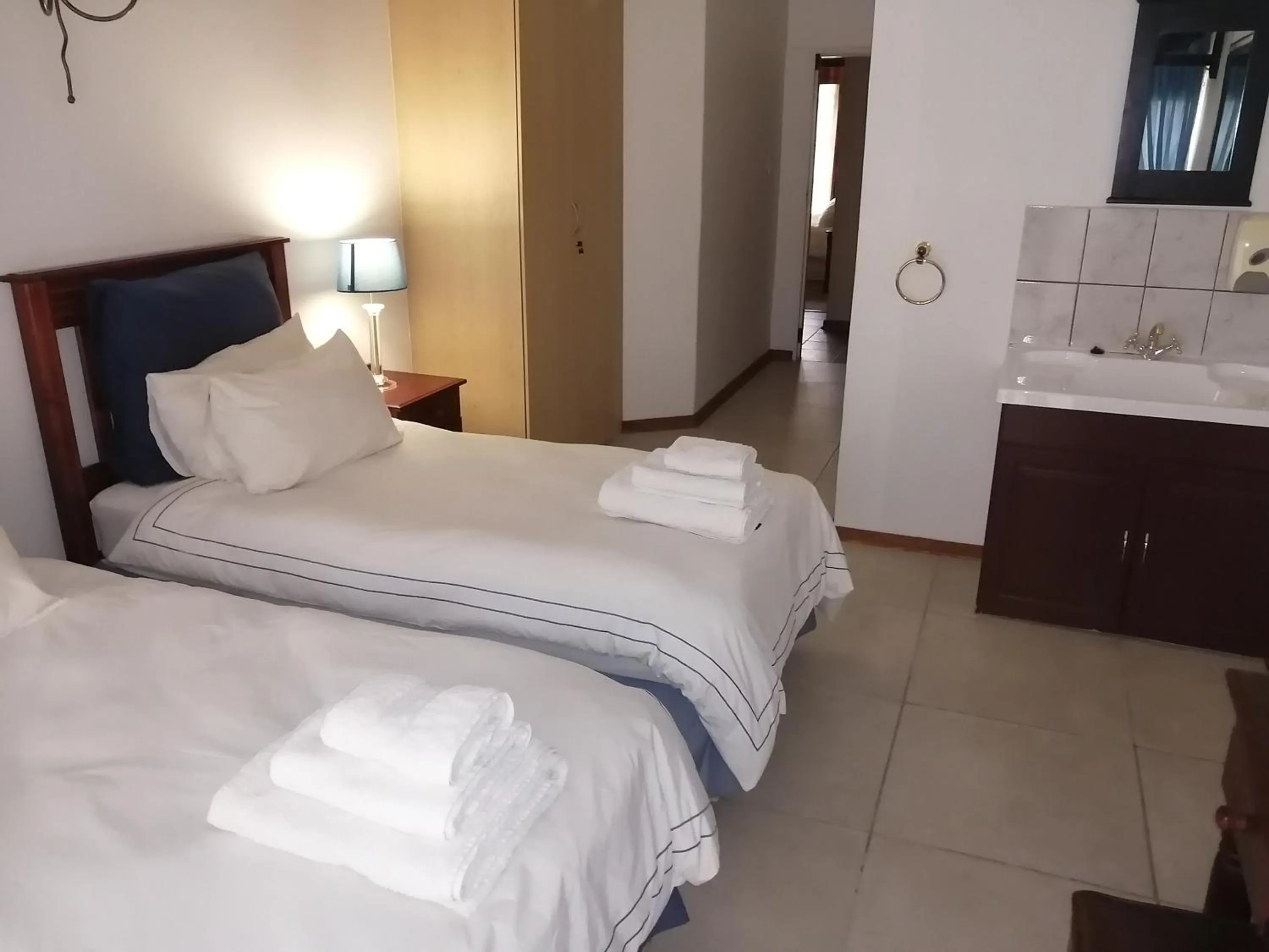 Photo of the whole room, Bed in Krige Lodge B&B