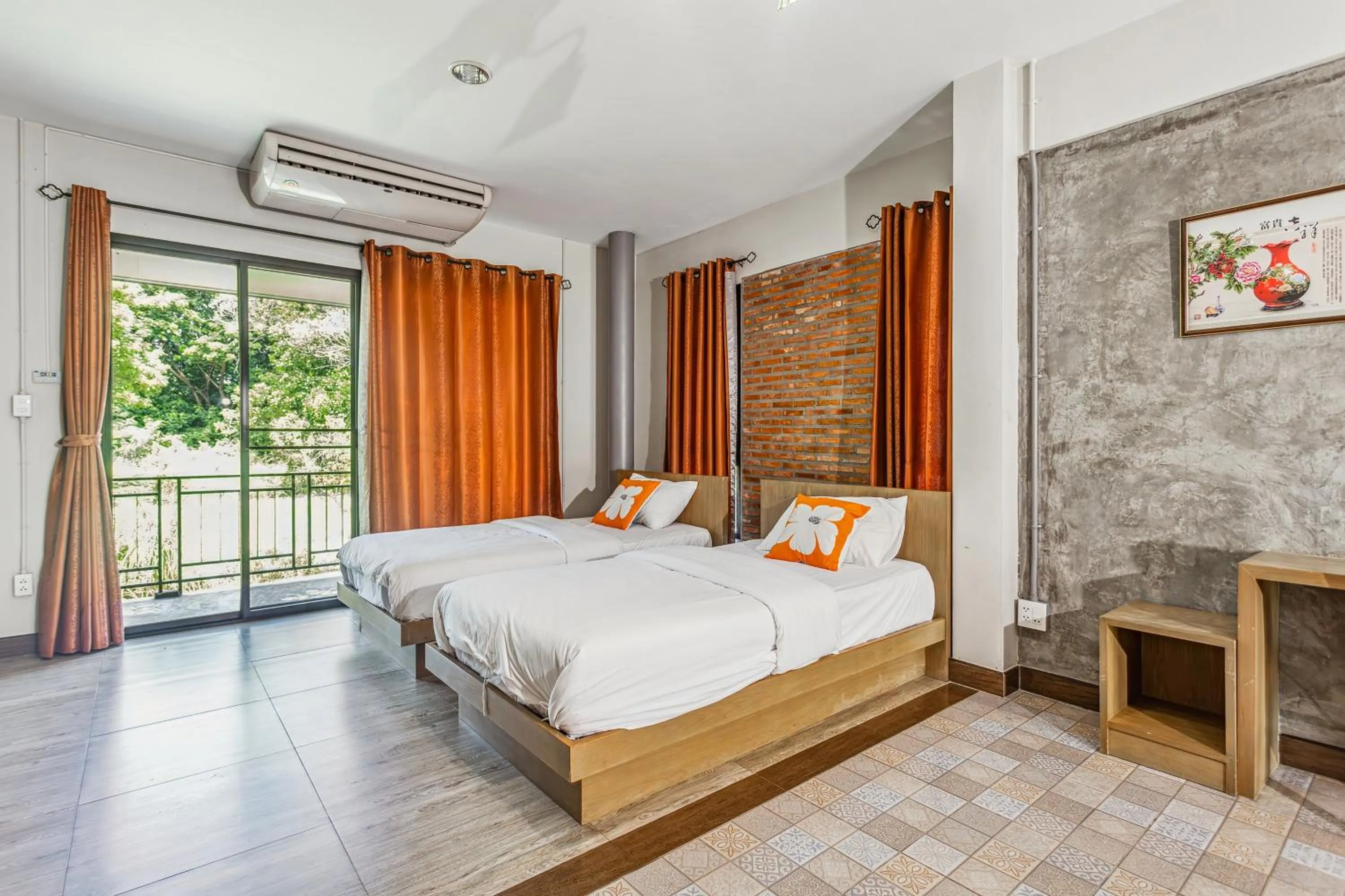 Bed in Busaya Resort & Cuisine