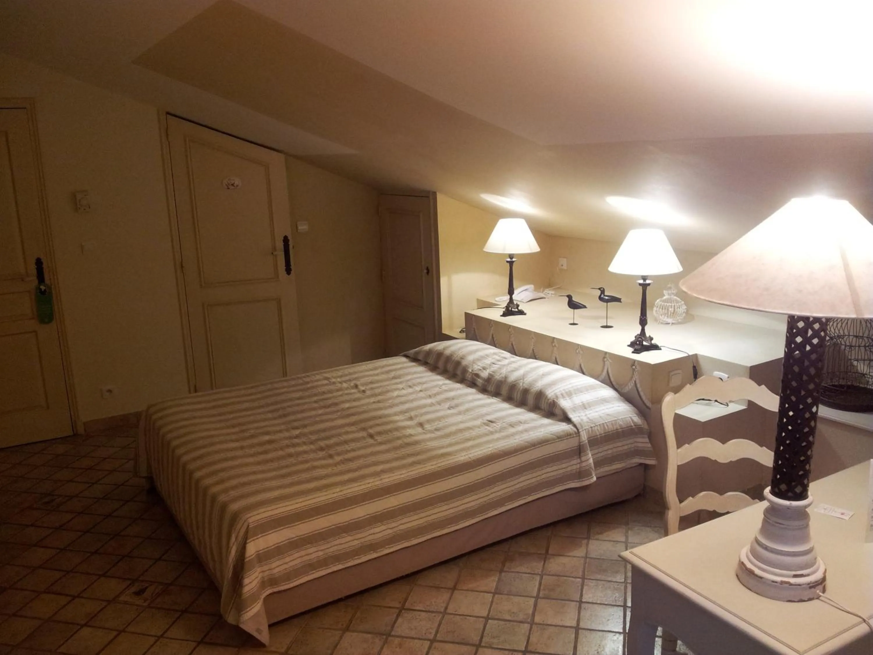 Photo of the whole room, Bed in Hotel du Poète