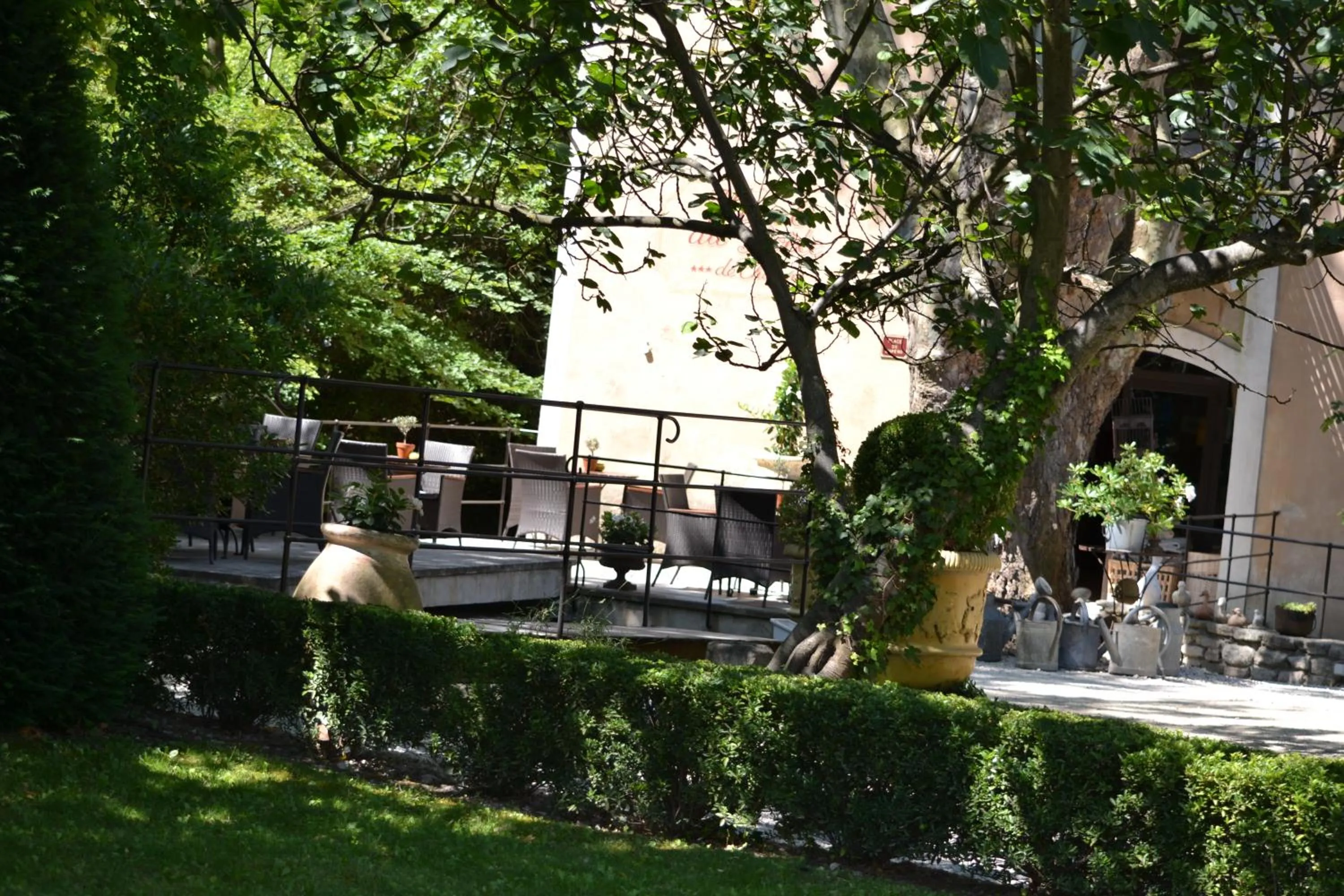 Garden in Hotel du Poète
