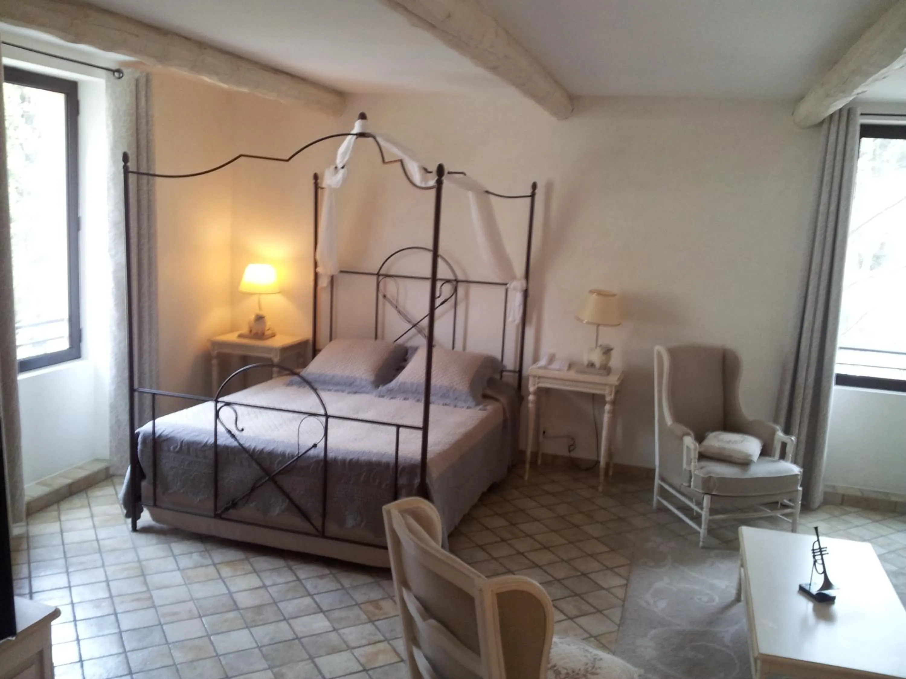 Photo of the whole room, Bed in Hotel du Poète