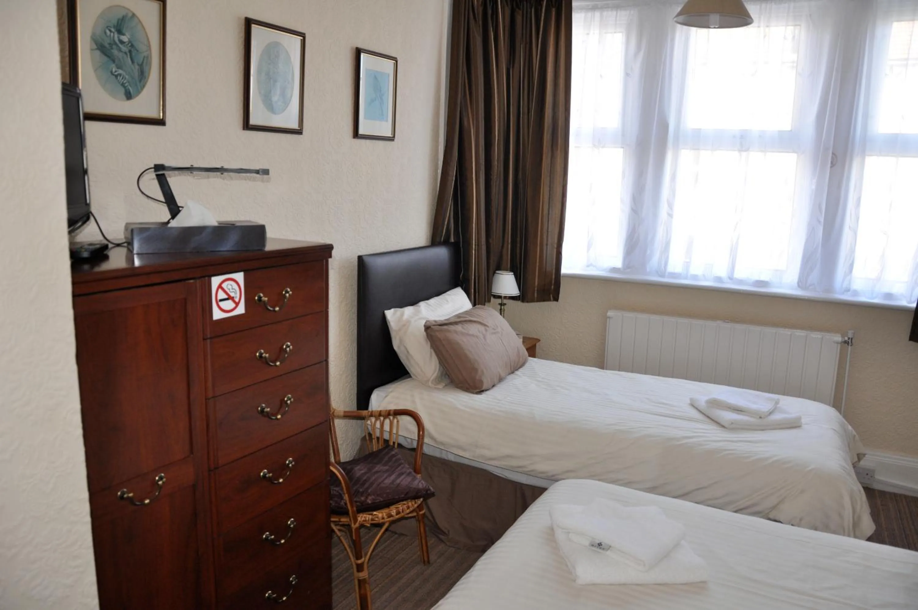 Photo of the whole room in Chandos Premier Folkestone (Channel Tunnel) Hotel