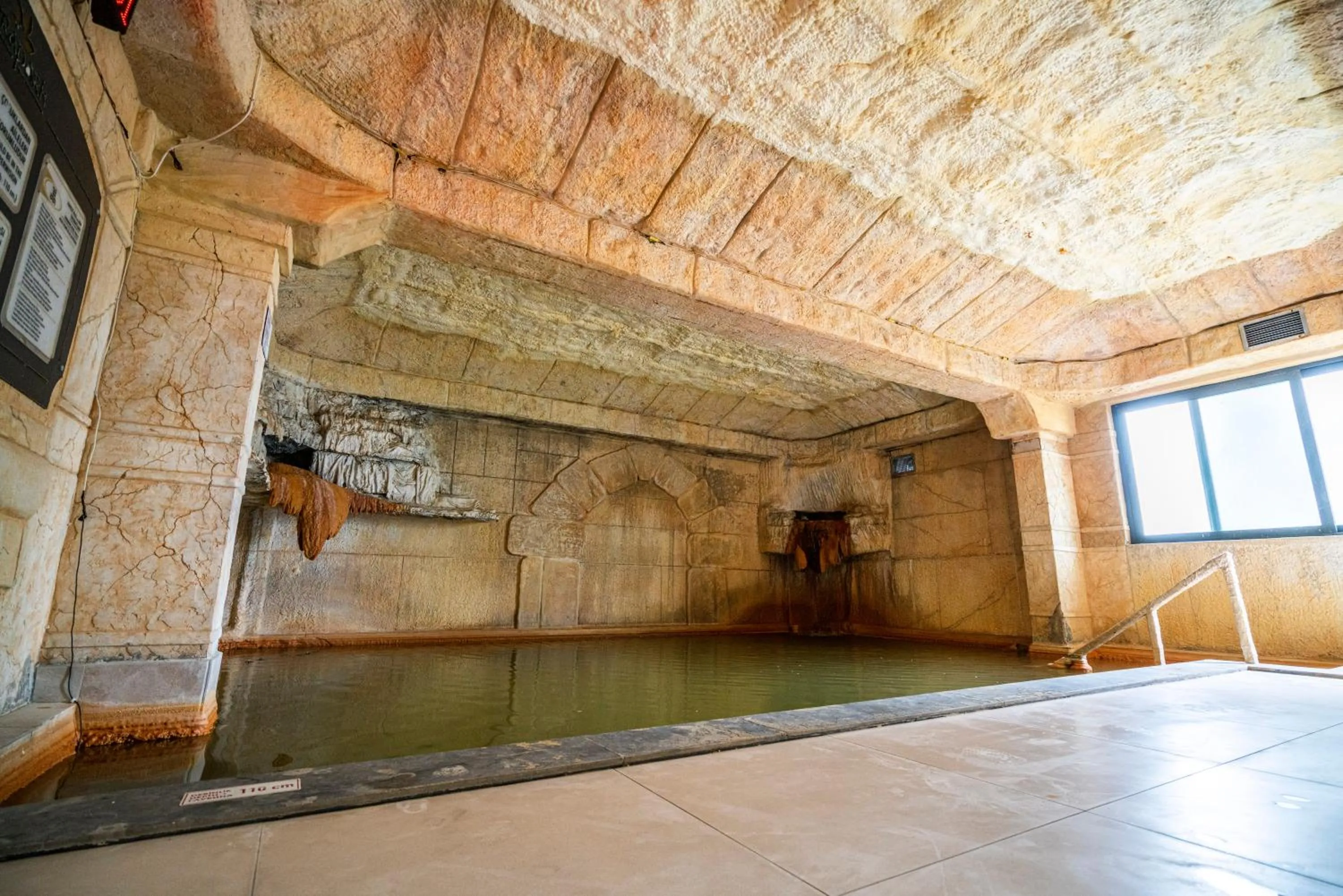 Swimming pool in Hierapark Thermal & SPA Hotel