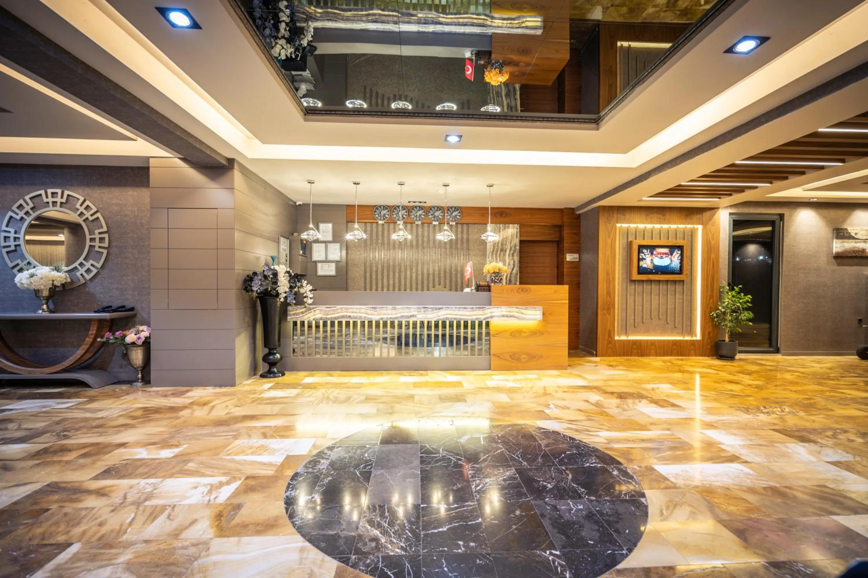 Lobby or reception in Hierapark Thermal & SPA Hotel