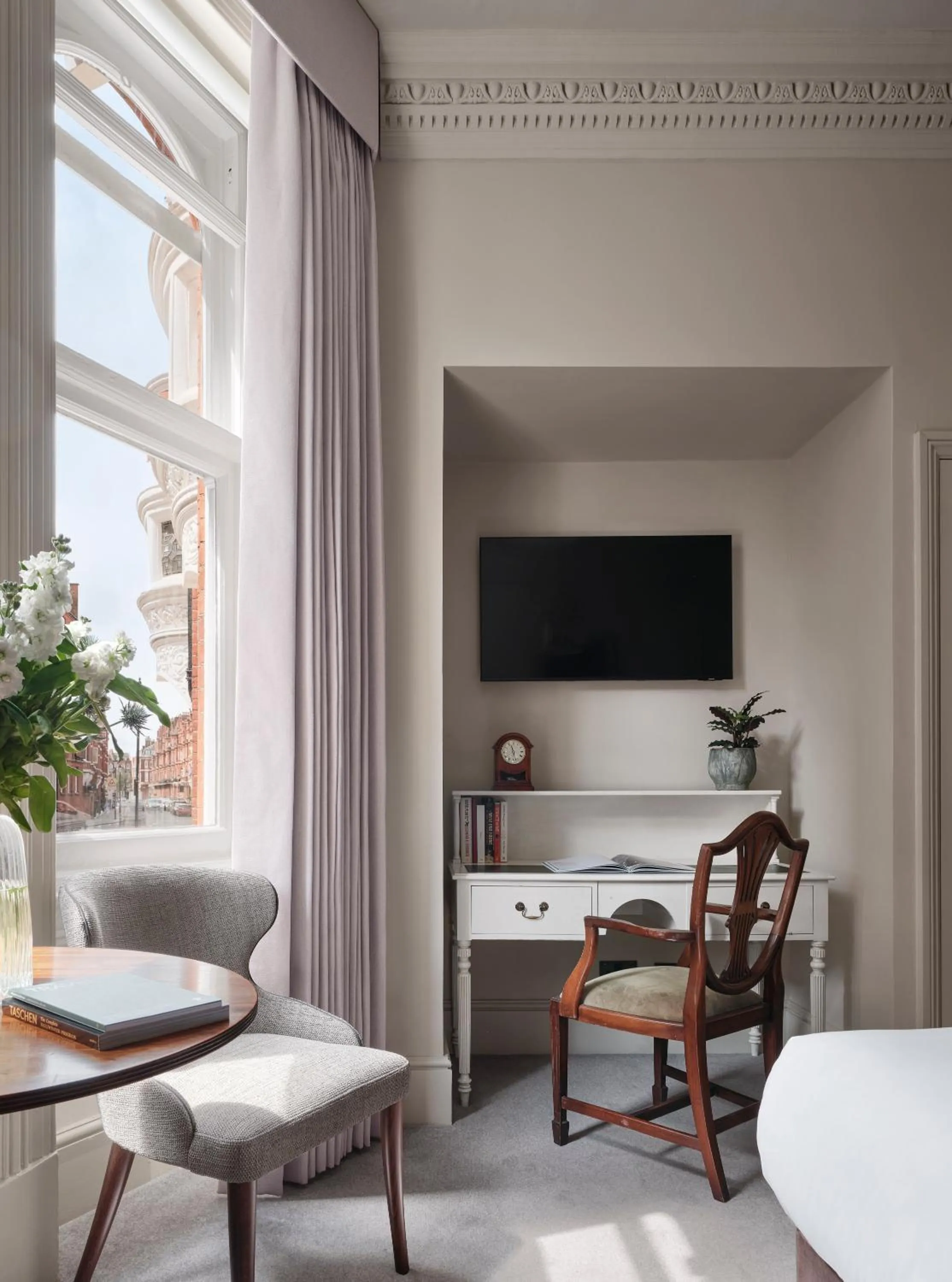 Seating area in The Chelsea Townhouse by Iconic Luxury Hotels