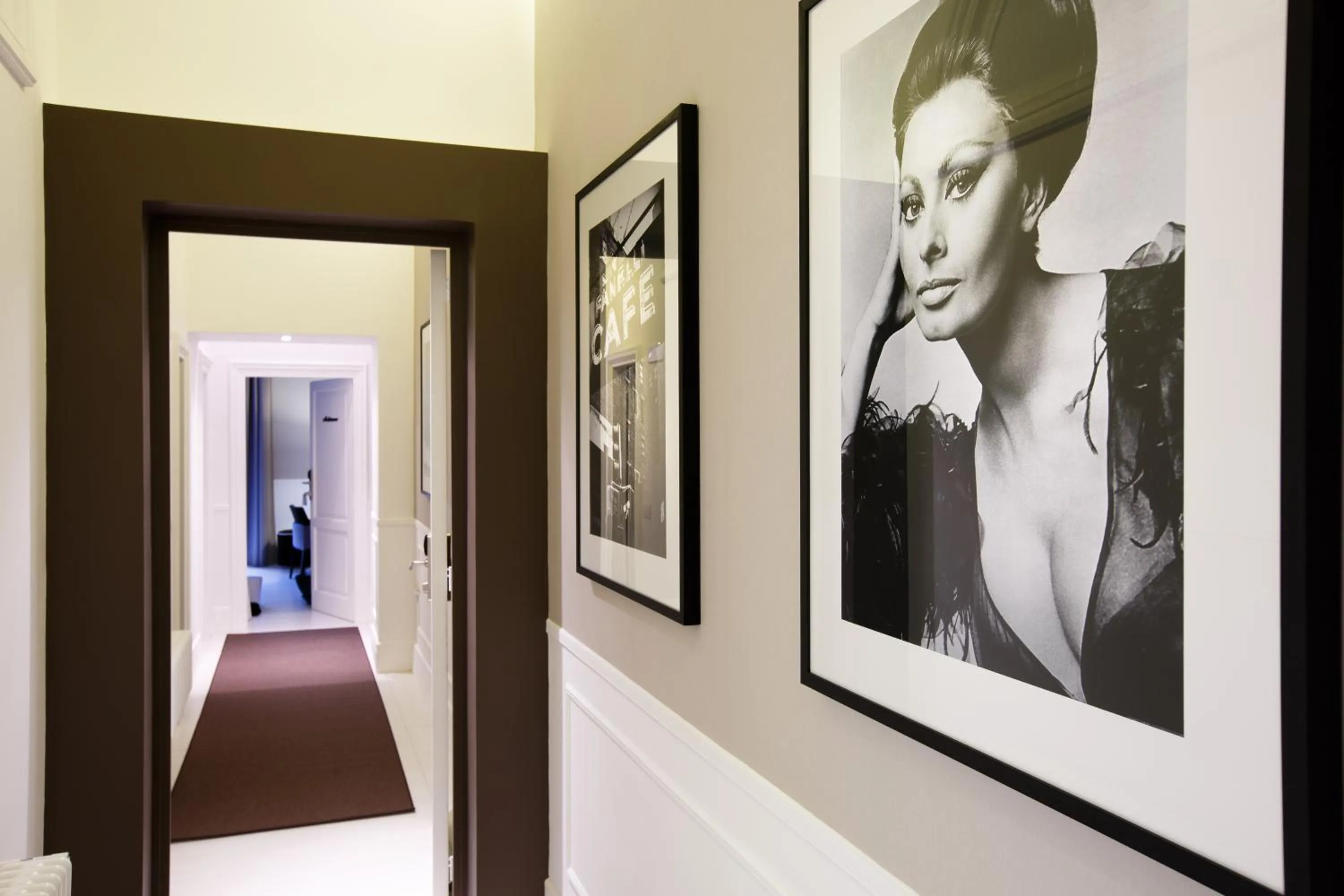 Decorative detail in NAP Luxury Guest House Bovio