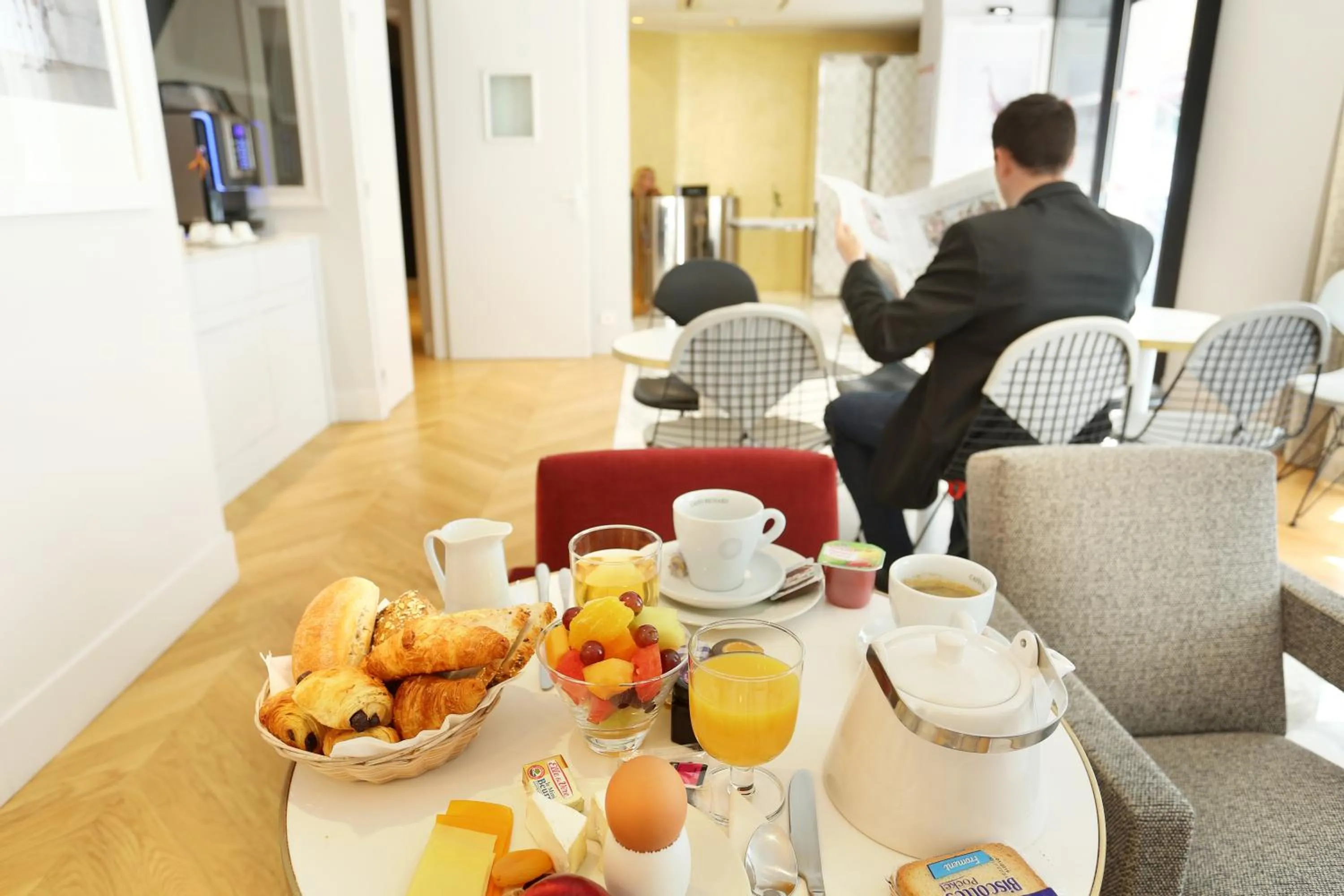 Breakfast in Nouvel Hôtel Eiffel