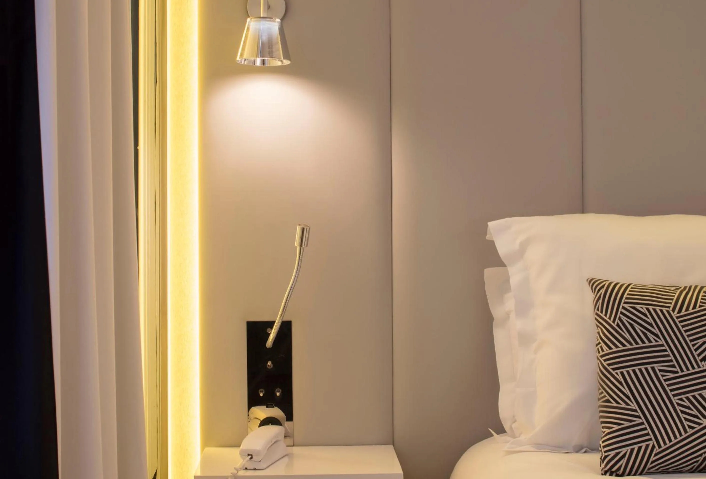 Decorative detail, Bed in Nouvel Hôtel Eiffel