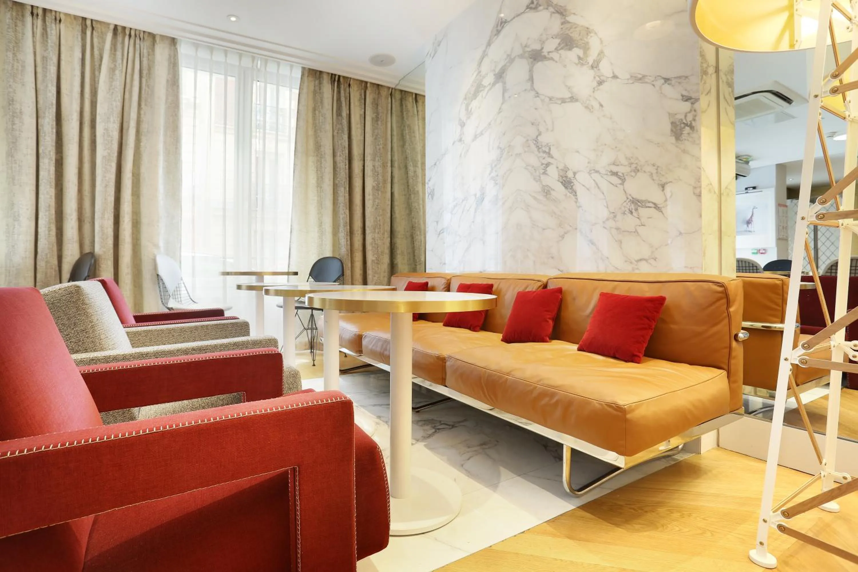 Patio in Nouvel Hôtel Eiffel