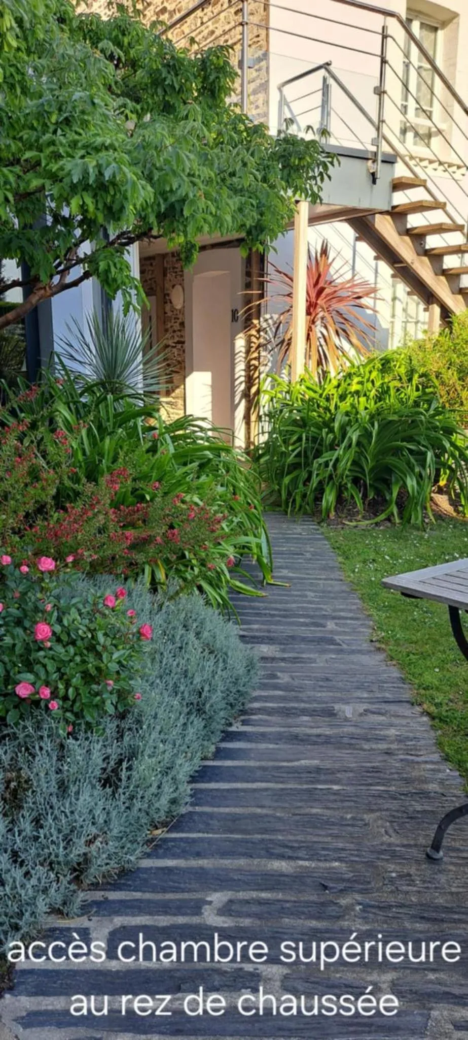 acessibility in Hôtel Traiteur Les Ormes, The Originals Relais