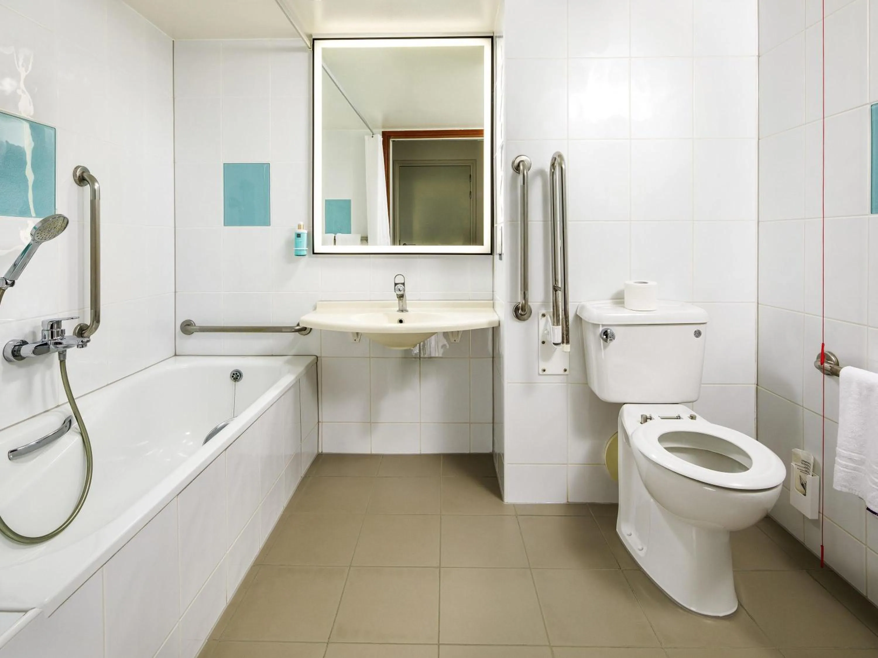 Bedroom in Novotel London Greenwich