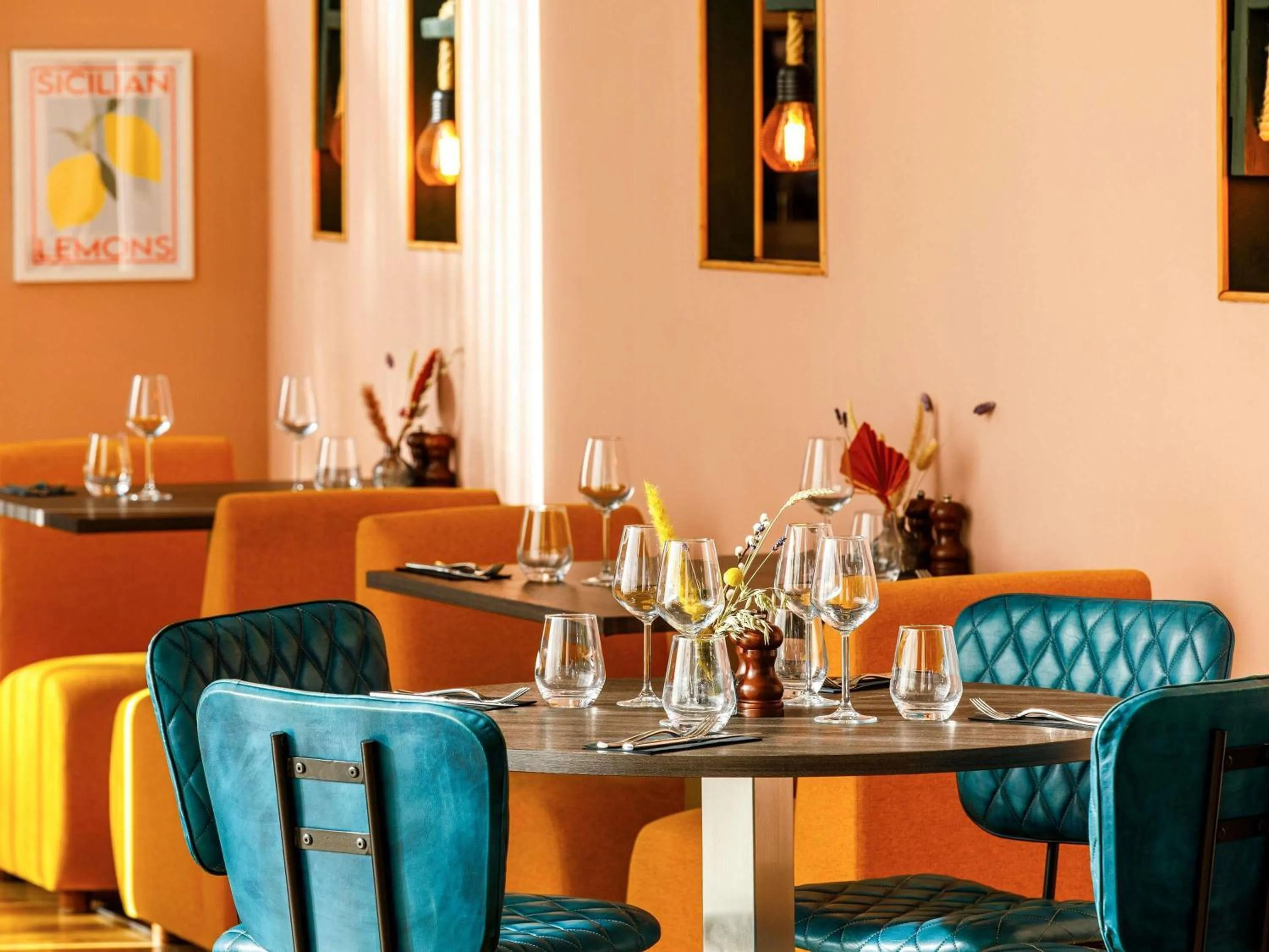 Restaurant/places to eat in Novotel London Greenwich