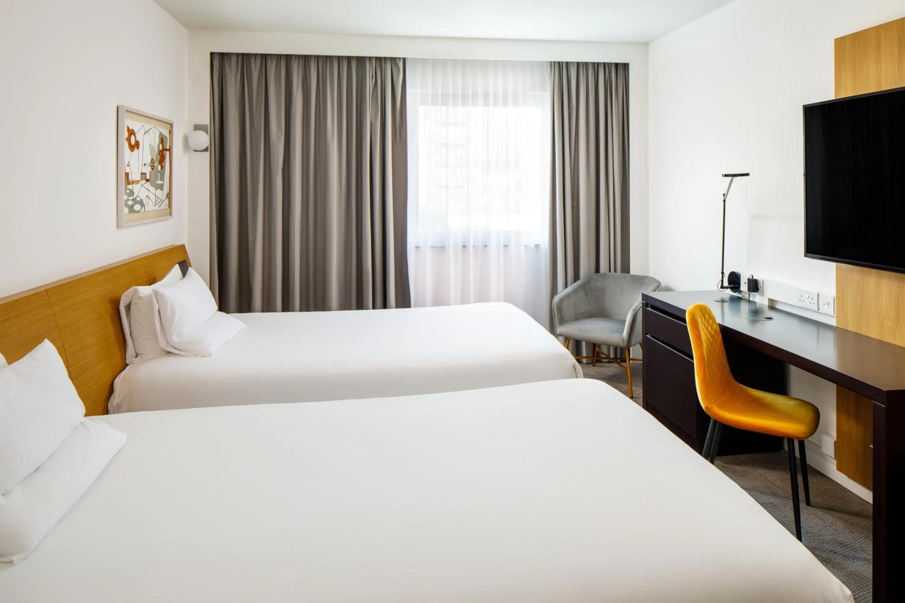 Bedroom, Bed in Novotel London Greenwich