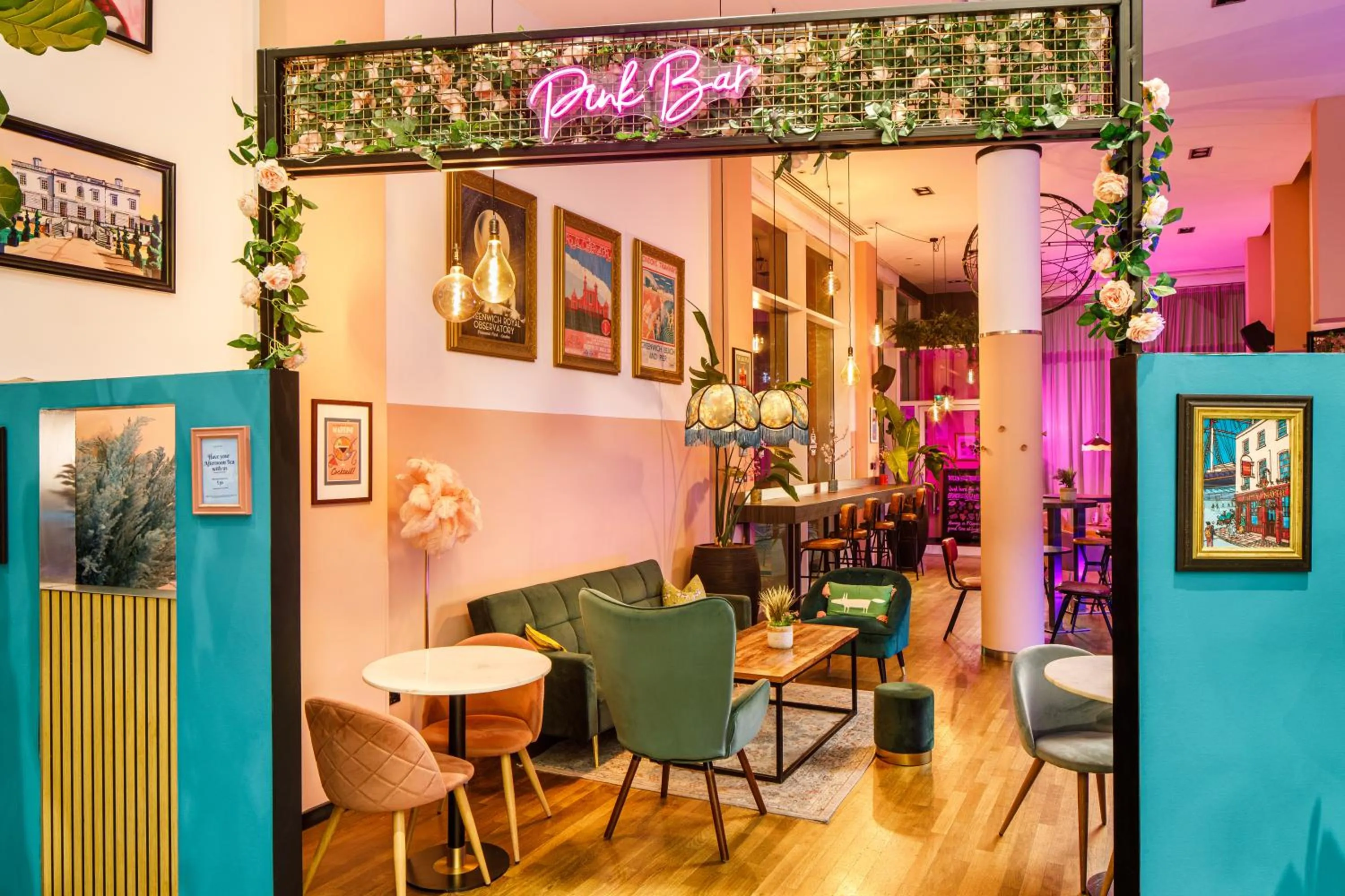 Restaurant/places to eat in Novotel London Greenwich