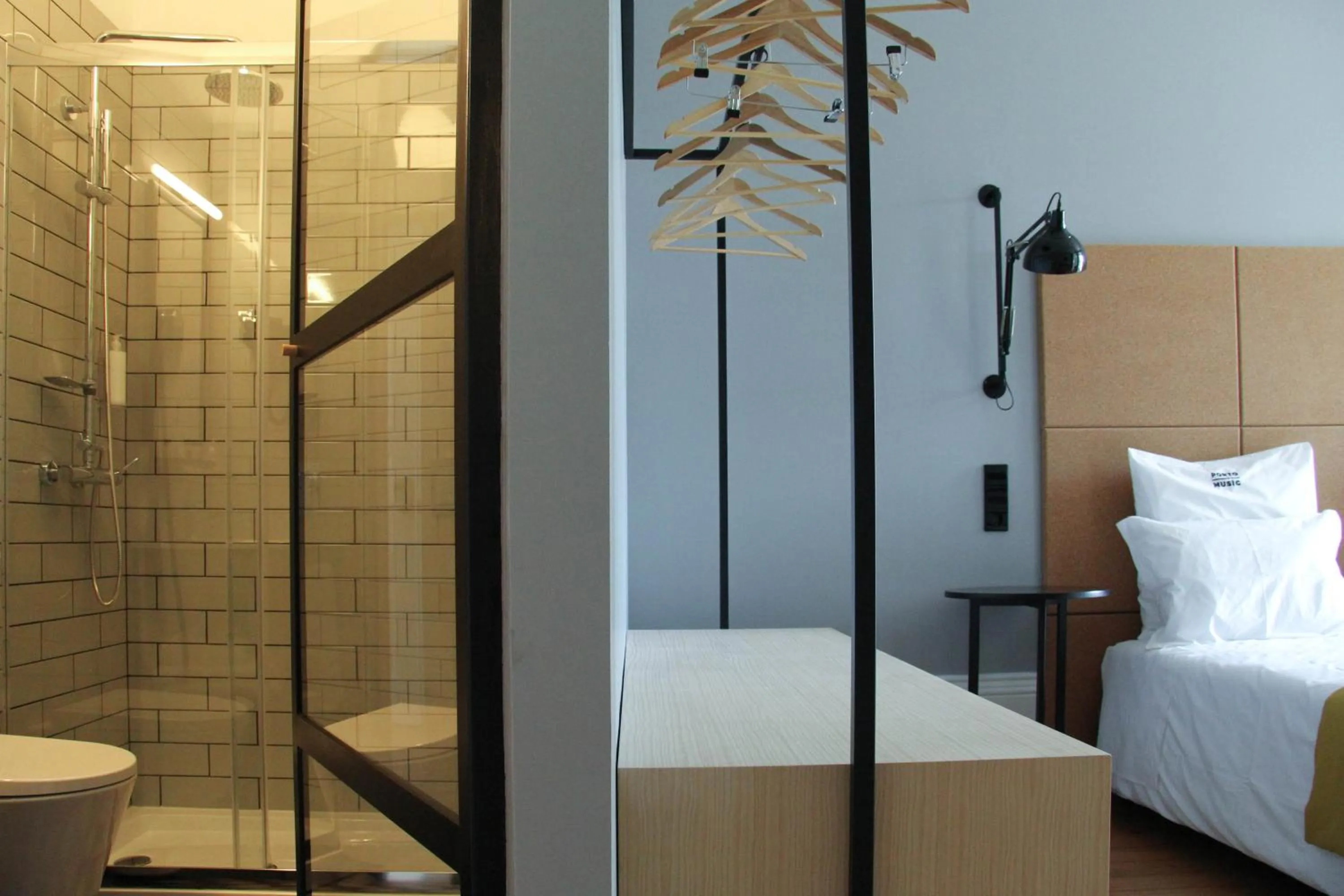 Bedroom, Bed in Porto Music Guest House