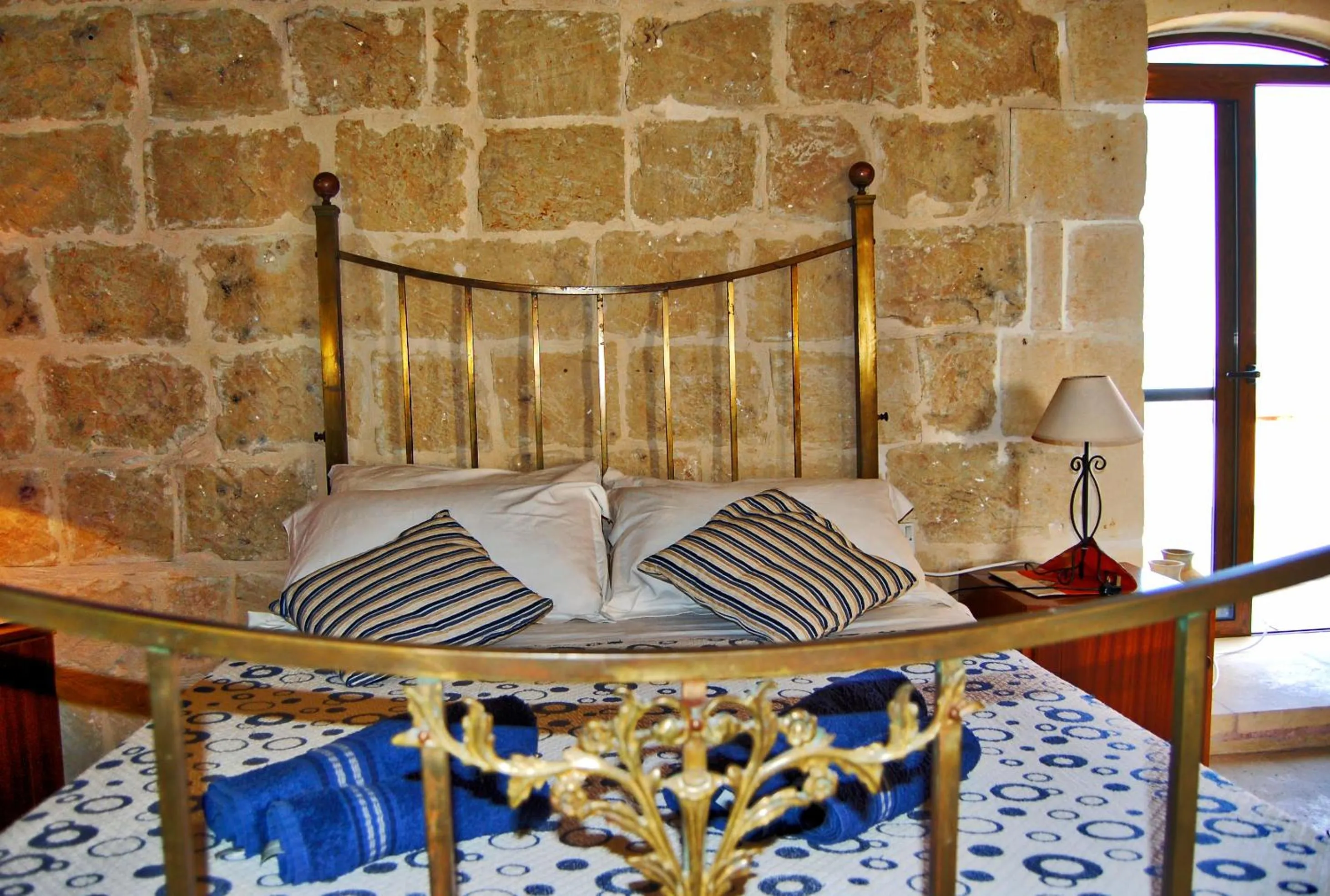 Bed in Mood Farmhouse Mythology