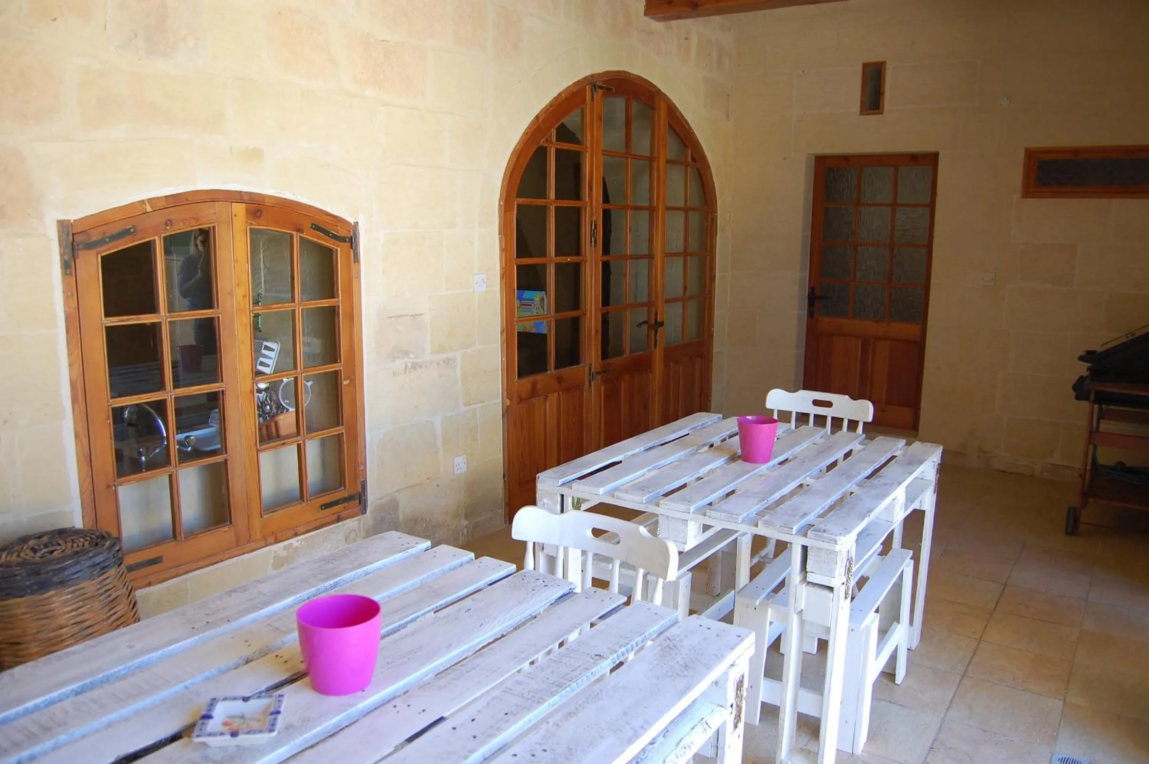 Restaurant/places to eat in Mood Farmhouse Mythology