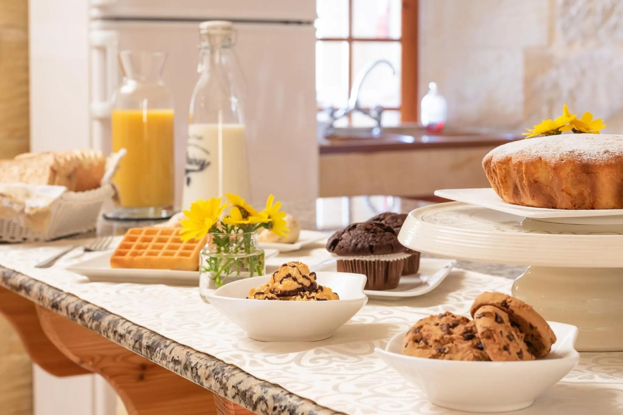 Communal lounge/ TV room in Mood Farmhouse Mythology