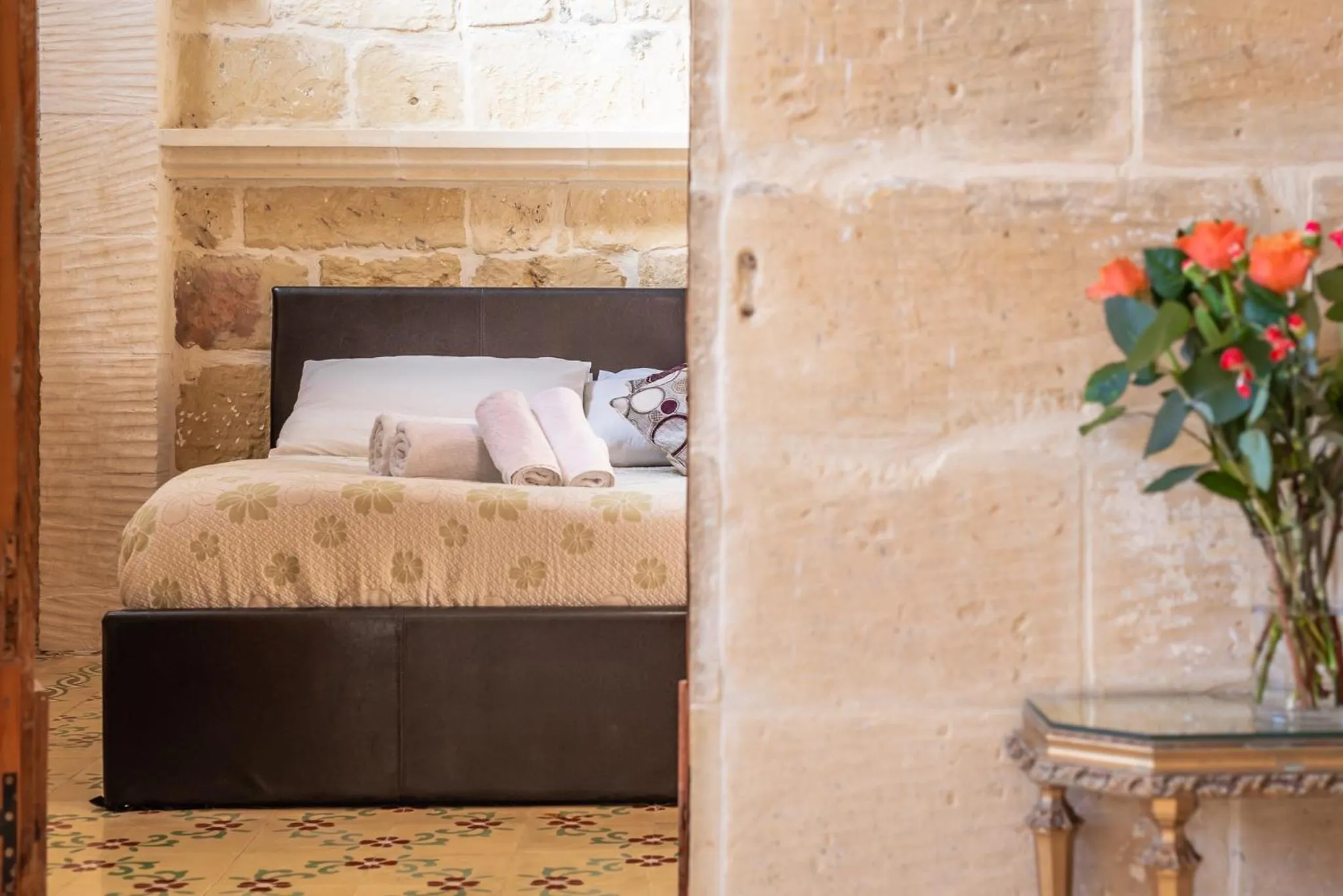 Photo of the whole room in Mood Farmhouse Mythology